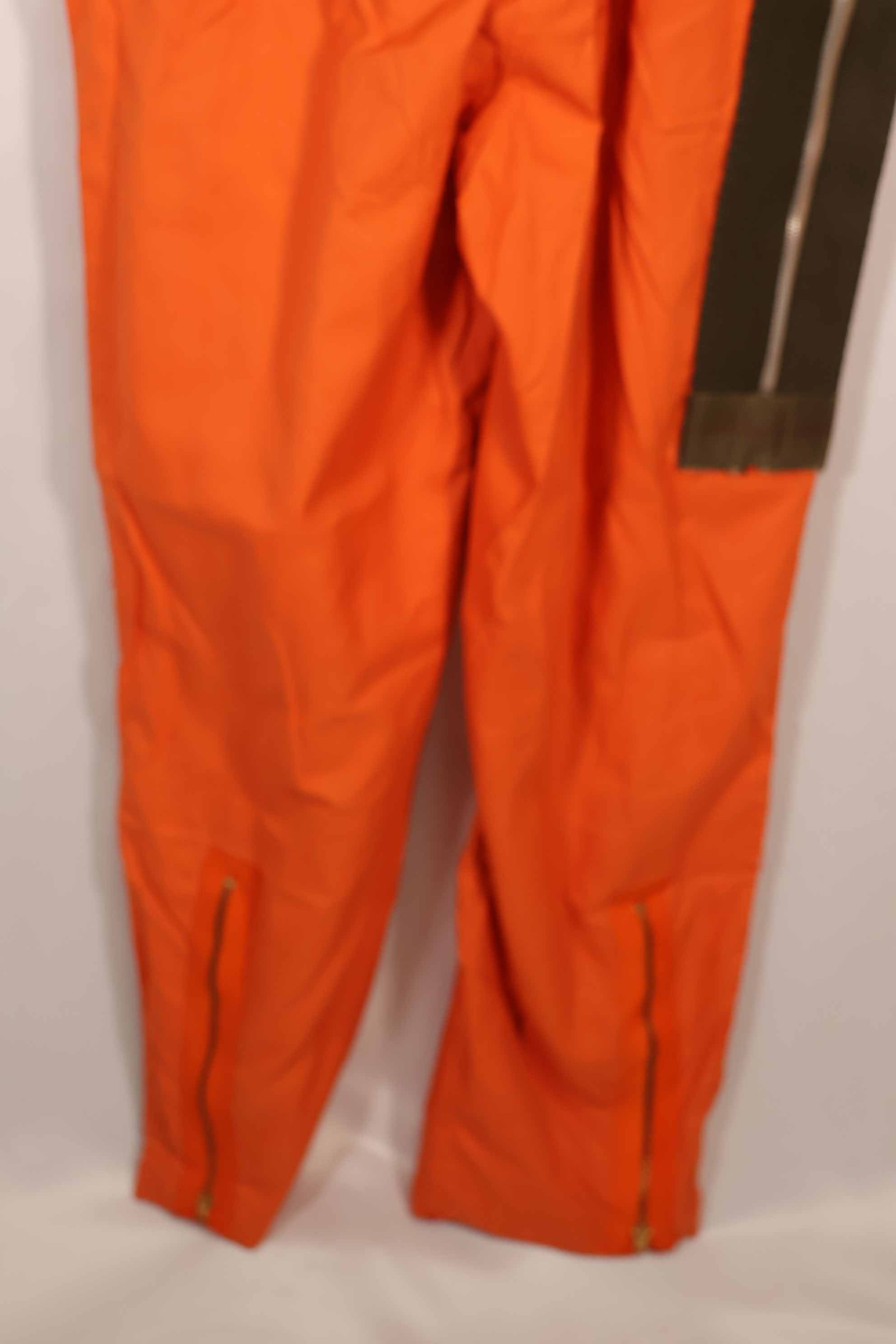 実物 1962年製 アメリカ空軍 USAF K2-B 未使用品 レスキューオレンジ色