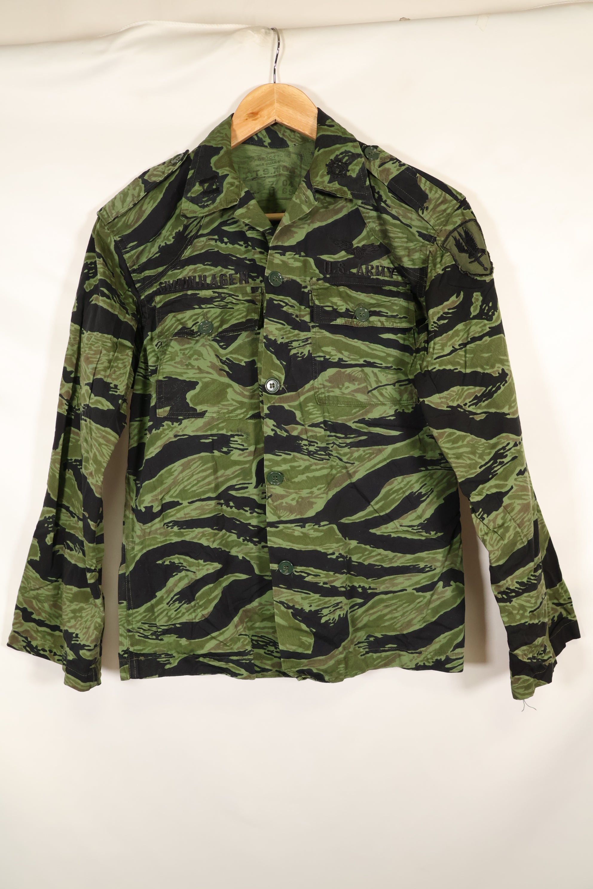 1968 and 1969 73rd surveillance airplane company direct embroidery VNMC 4th pattern tiger stripe set, never used