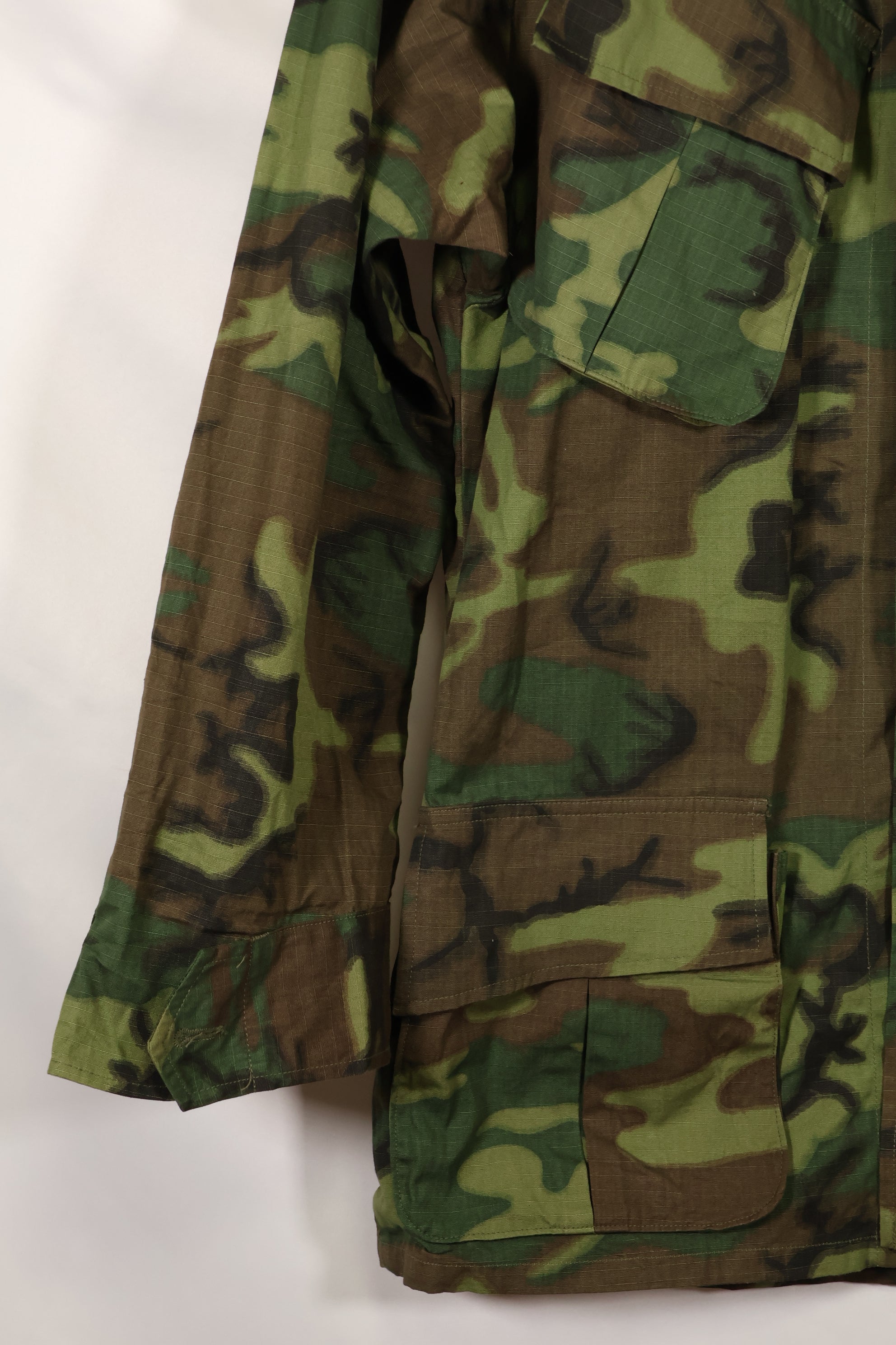 1969 Contract Deadstock M-R ERDL Green Leaf Camouflage Jungle Fatigue Jacket