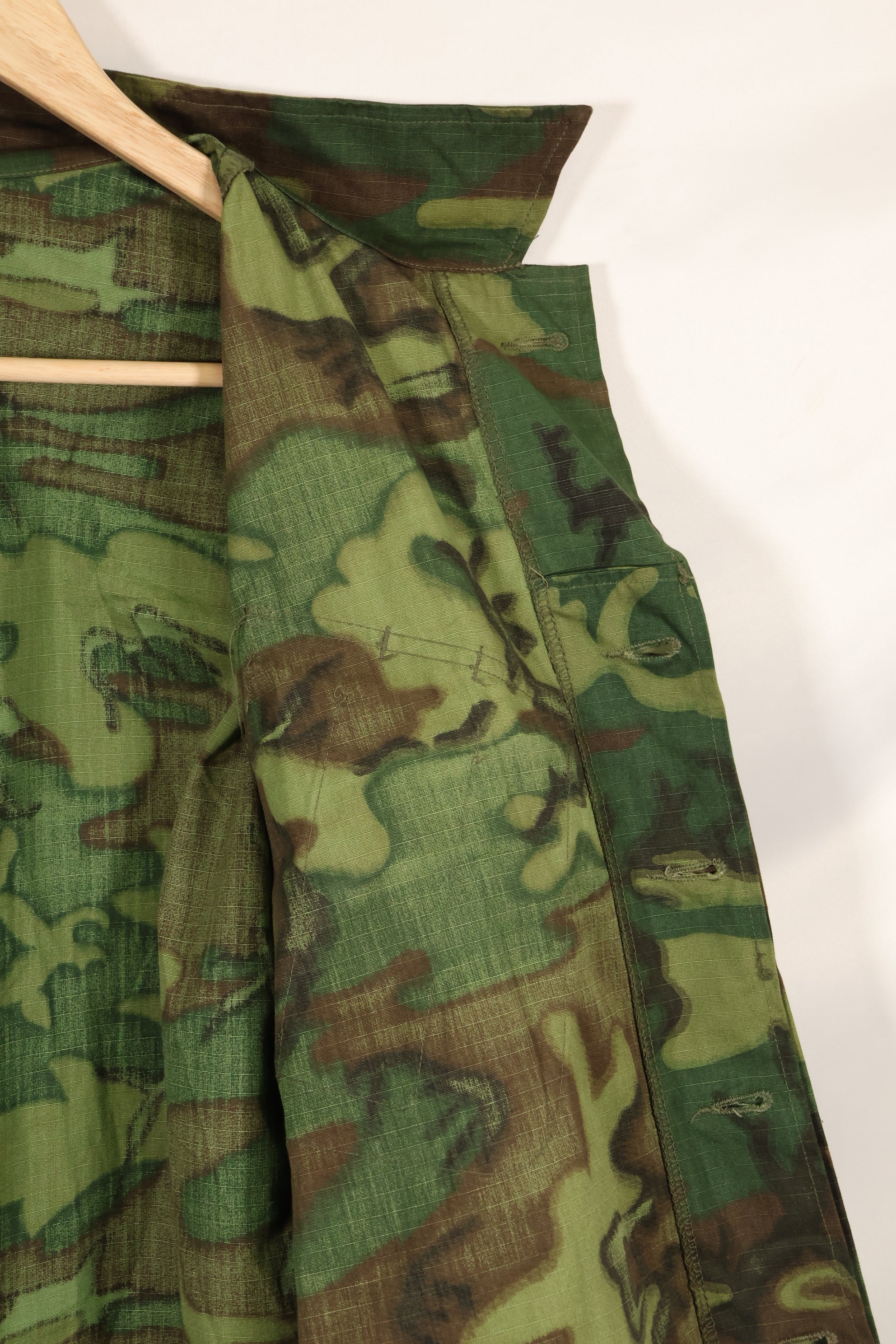 1969 Contract Deadstock M-R ERDL Green Leaf Camouflage Jungle Fatigue Jacket