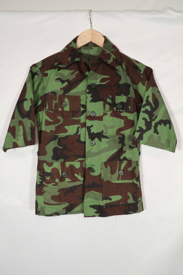 Real Unused South Vietnamese Ranger leaf camouflage jacket with short sleeves.