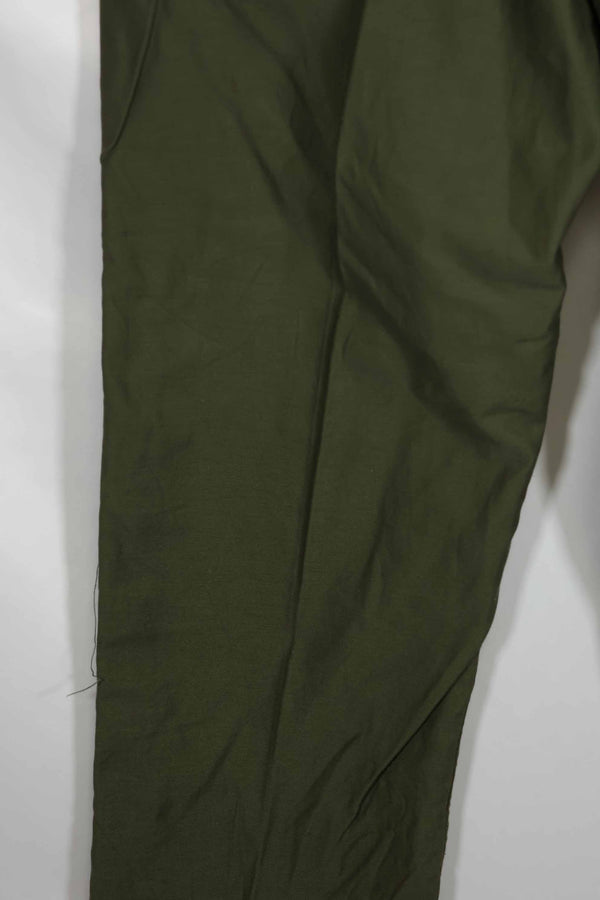 1960s lot, deadstock OG-107 utility pants, baker pants, 38X31, never used.