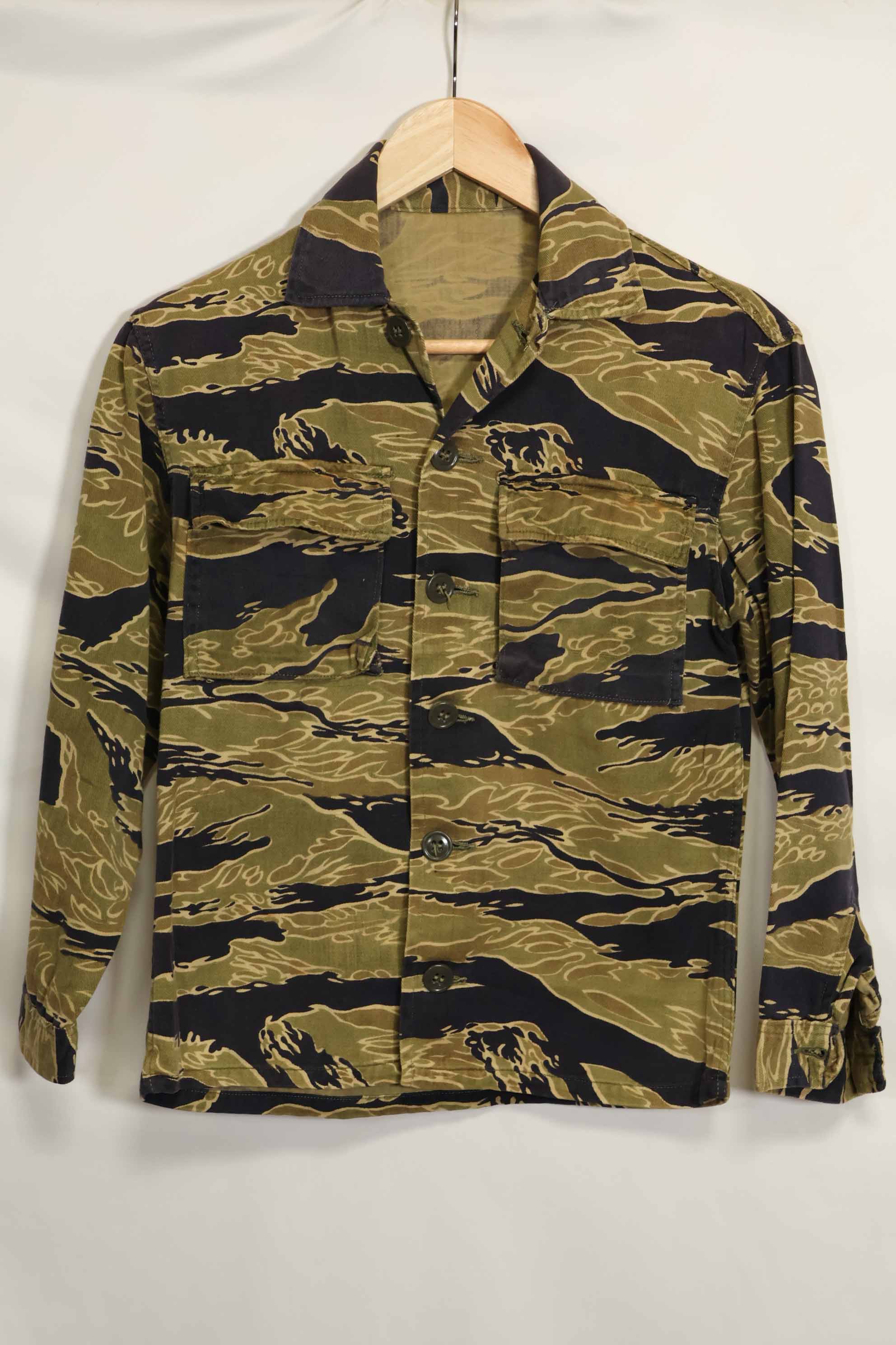 ジャケット・アウター 1960s US ARMY vietnam tiger stripe shirt s-l400.jpg