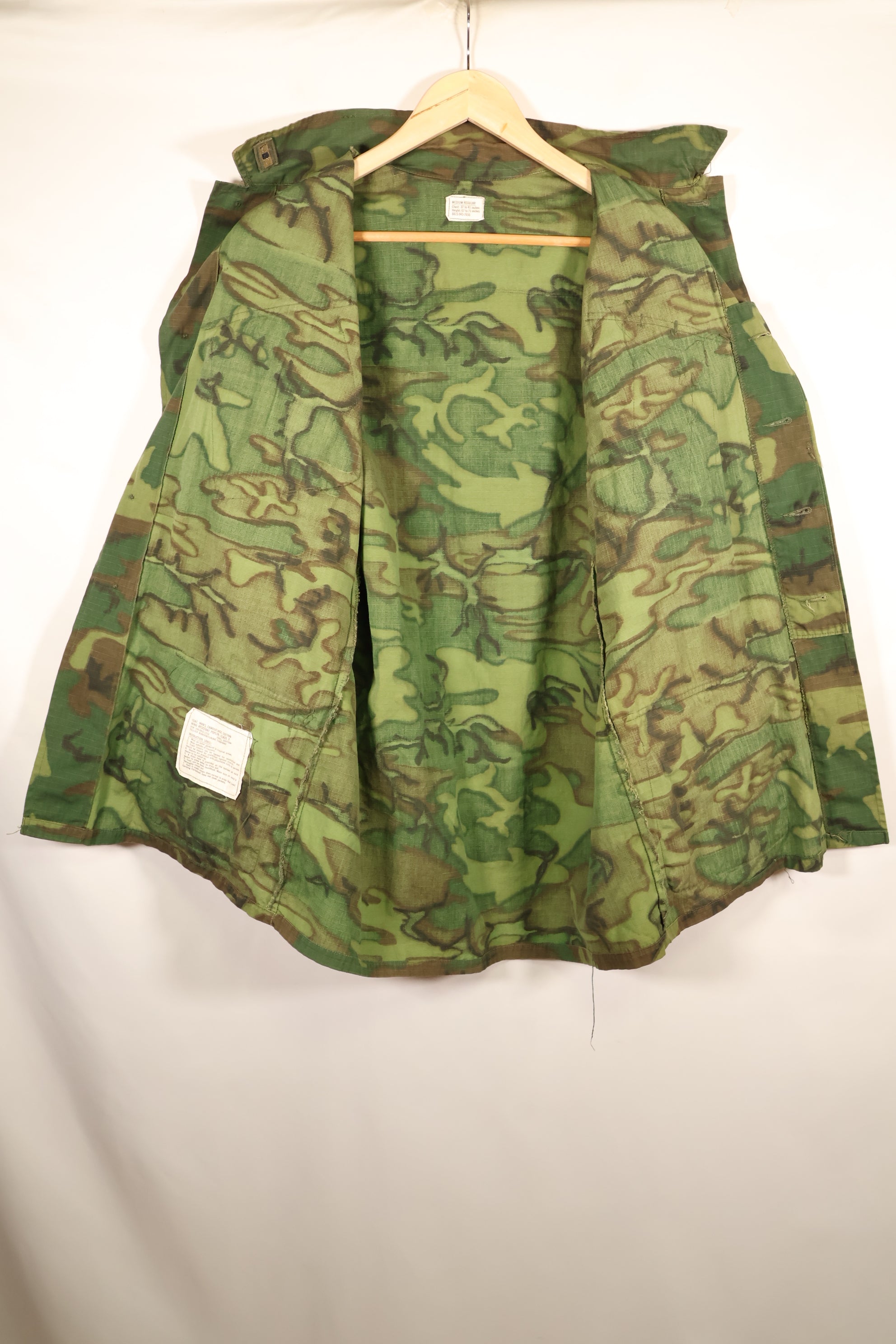 1969 Contract, M-R, U.S. Army ERDL Green Leaf Camo, Jungle Fatigue Jacket, Used