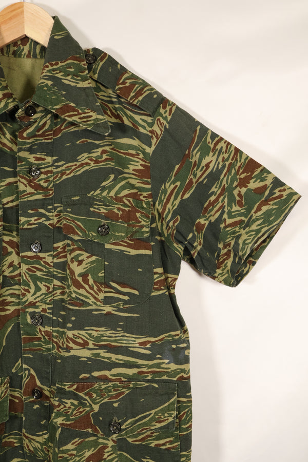 Estimated 1970s tie tiger stripe pattern safari shirt, used.