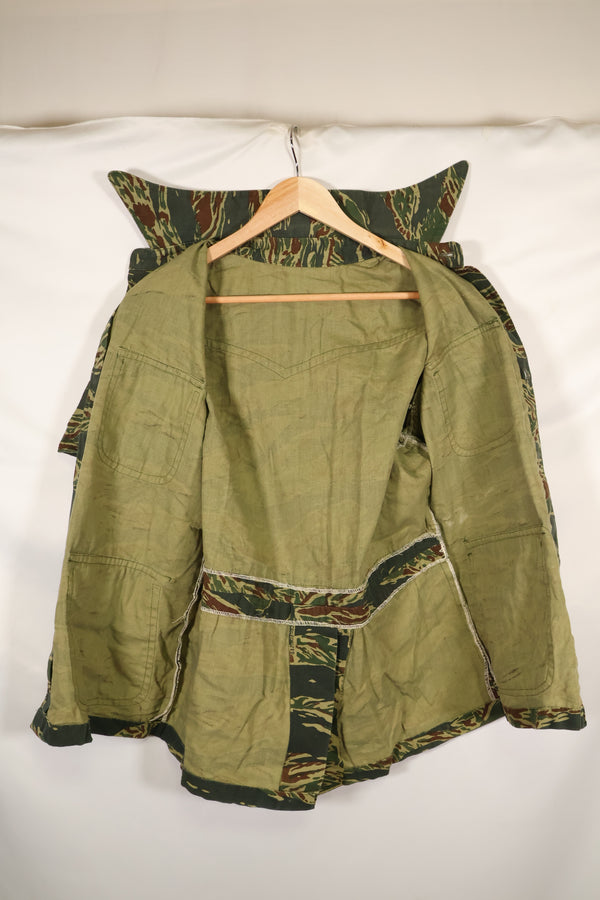 Estimated 1970s tie tiger stripe pattern safari shirt, used.