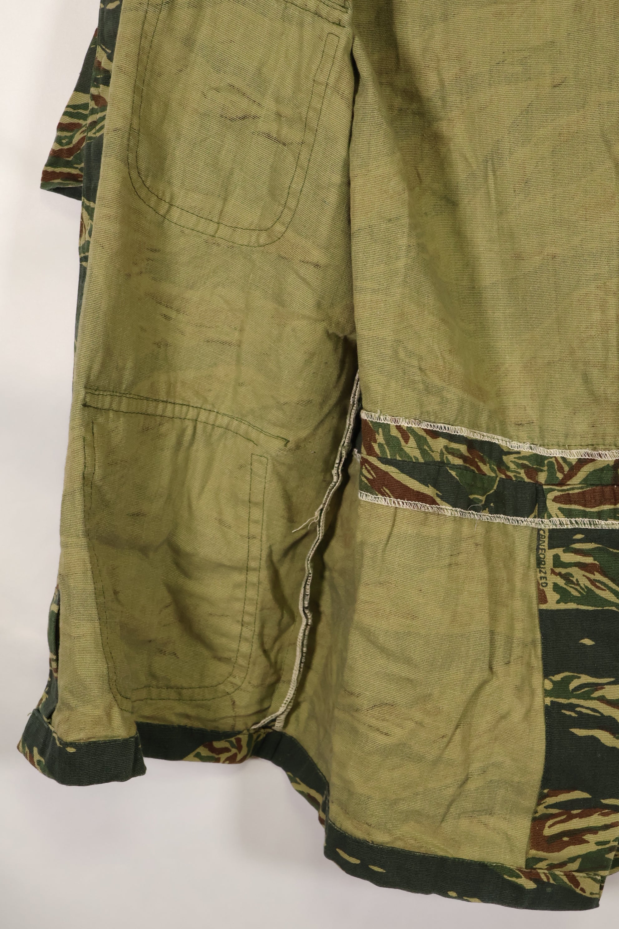 Estimated 1970s tie tiger stripe pattern safari shirt, used.