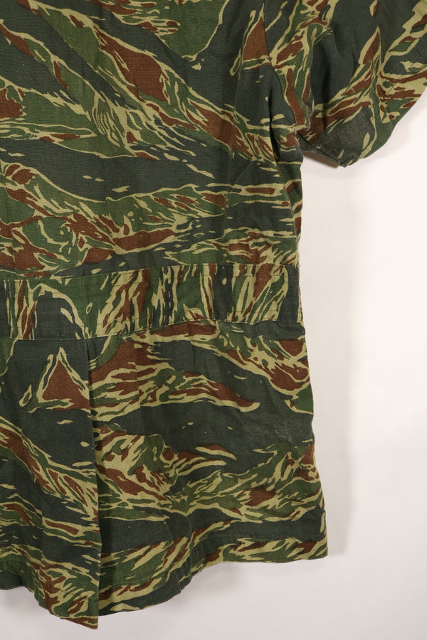 Estimated 1970s tie tiger stripe pattern safari shirt, used.