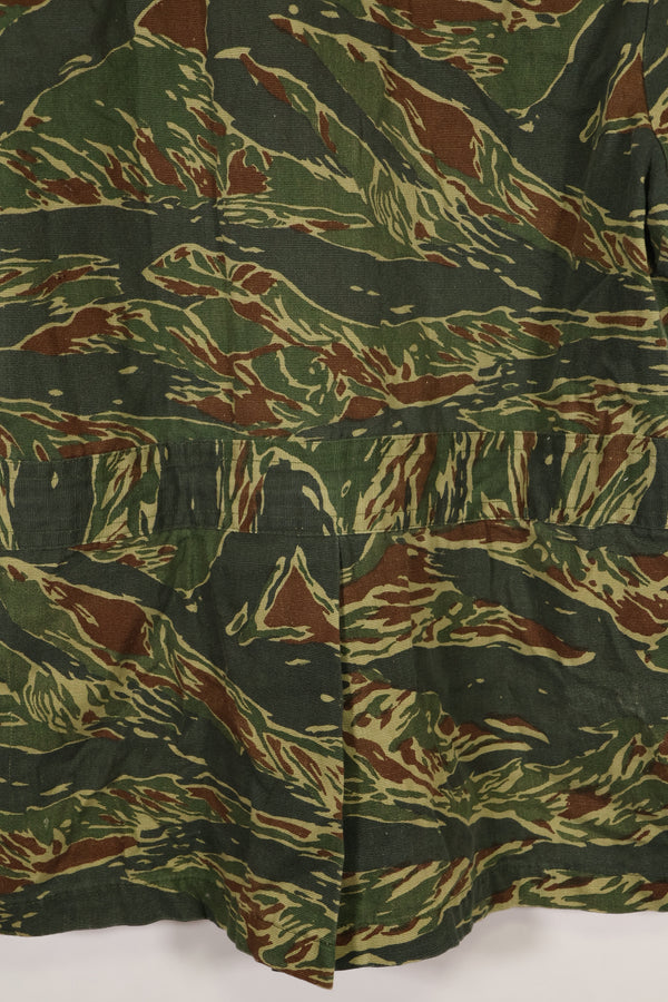 Estimated 1970s tie tiger stripe pattern safari shirt, used.