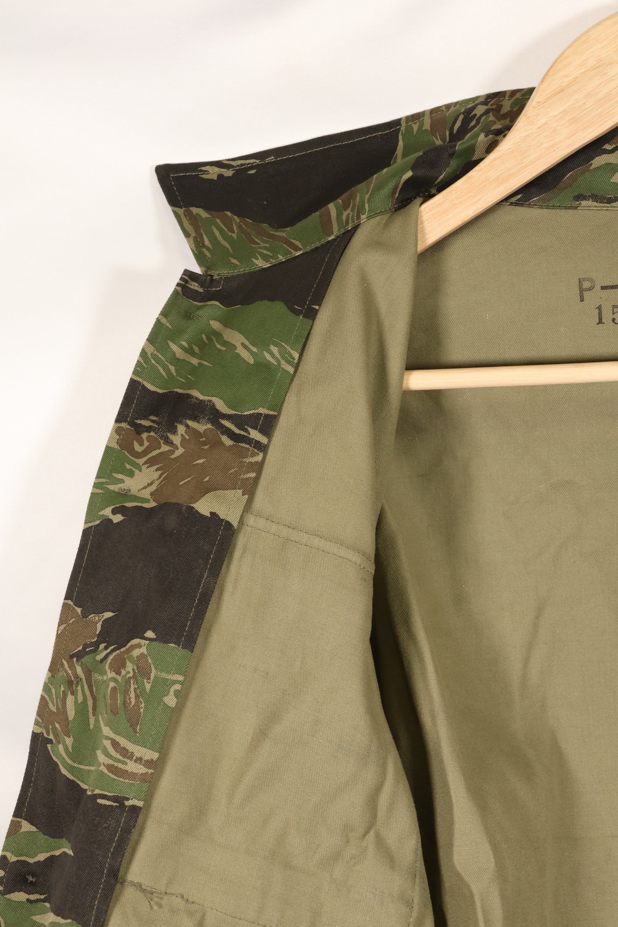 1970s DAJB09 with contract tag Made in Japan Tiger stripe top and bottom set, never used