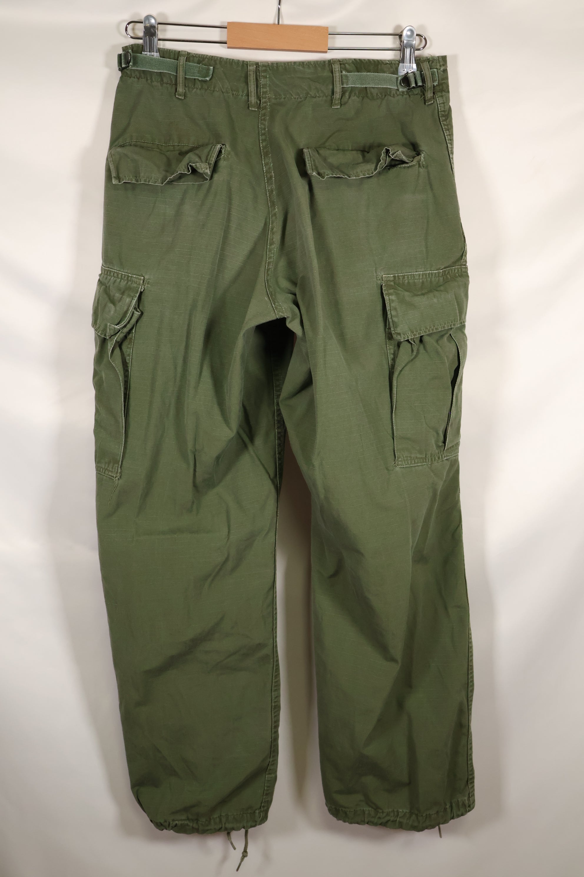 Contract year unknown S-R size 4th Model Jungle Fatigue pants, used, released by film company