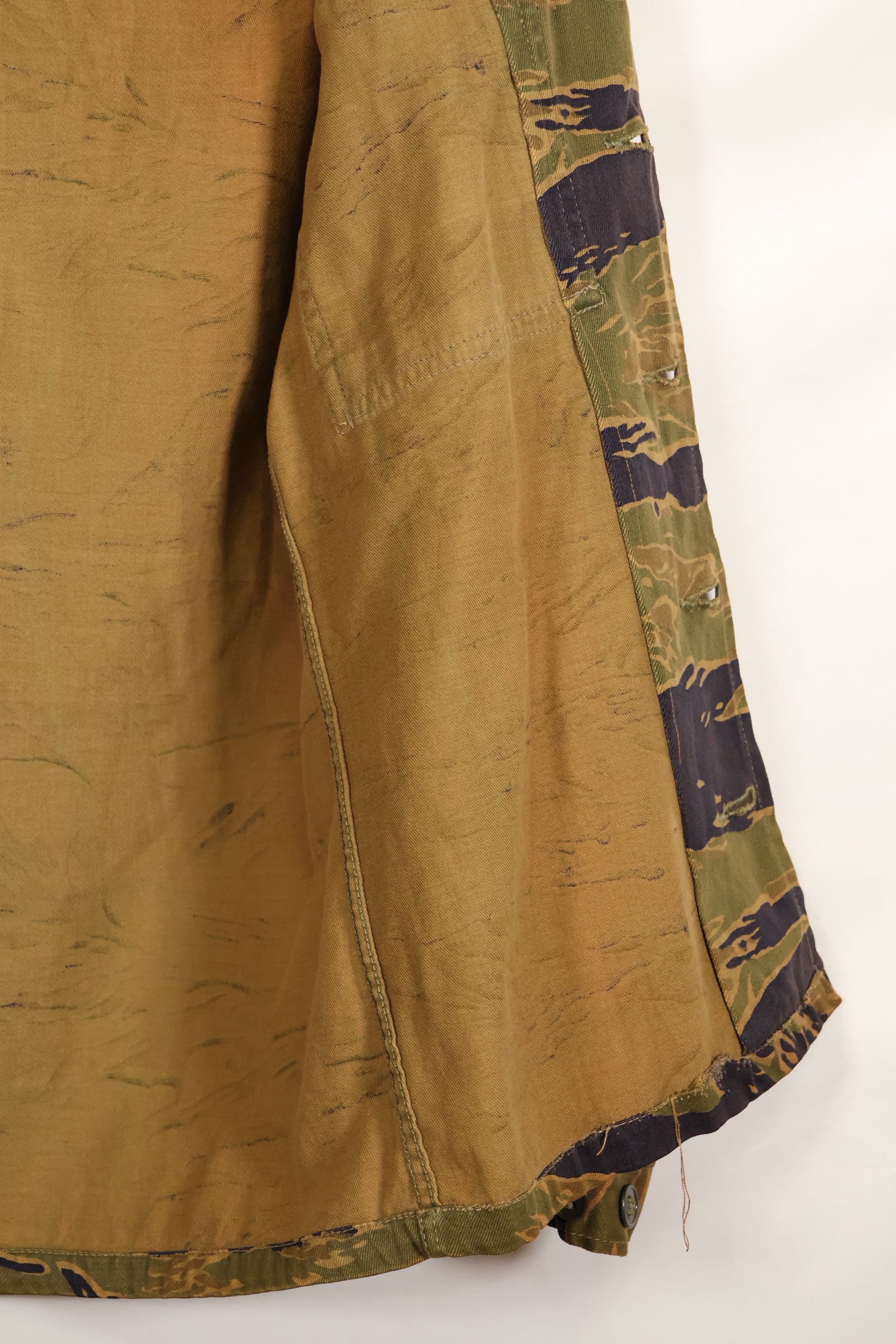 Real A-M Tiger Stripe Shirt Gold Tiger Derivative Pattern in good condition