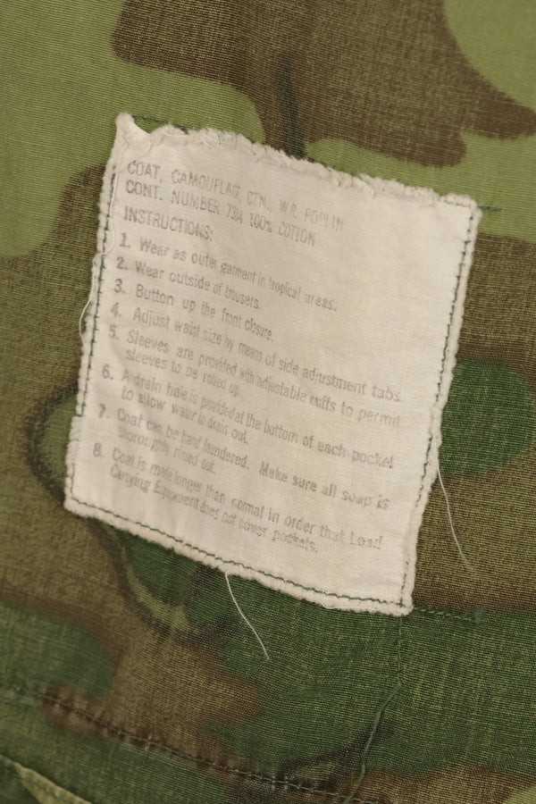 Contract circa 1967, size tag missing, early print, USMC non-rip ERDL jungle fatigues jacket, used