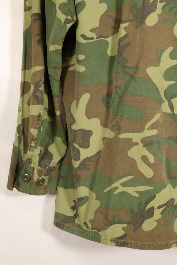 Contract circa 1967, size tag missing, early print, USMC non-rip ERDL jungle fatigues jacket, used