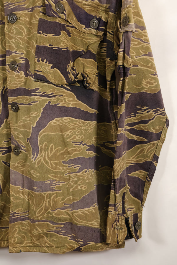 Late 1960s Gold Tiger Stripe Shirt US Cut US-M Faded Used