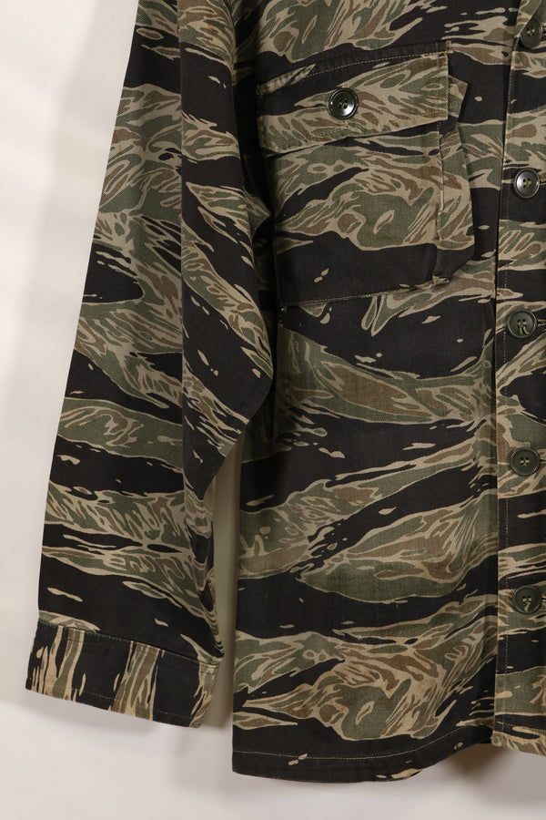 Real Silver Tiger Stripe Asian Cut A-L size shirt Used in good condition