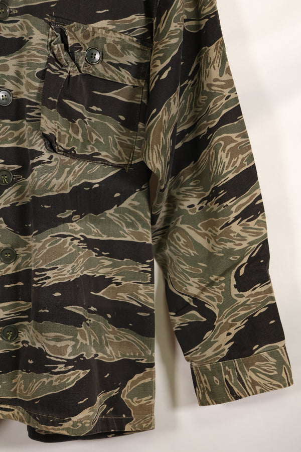 Real Silver Tiger Stripe Asian Cut A-L size shirt Used in good condition