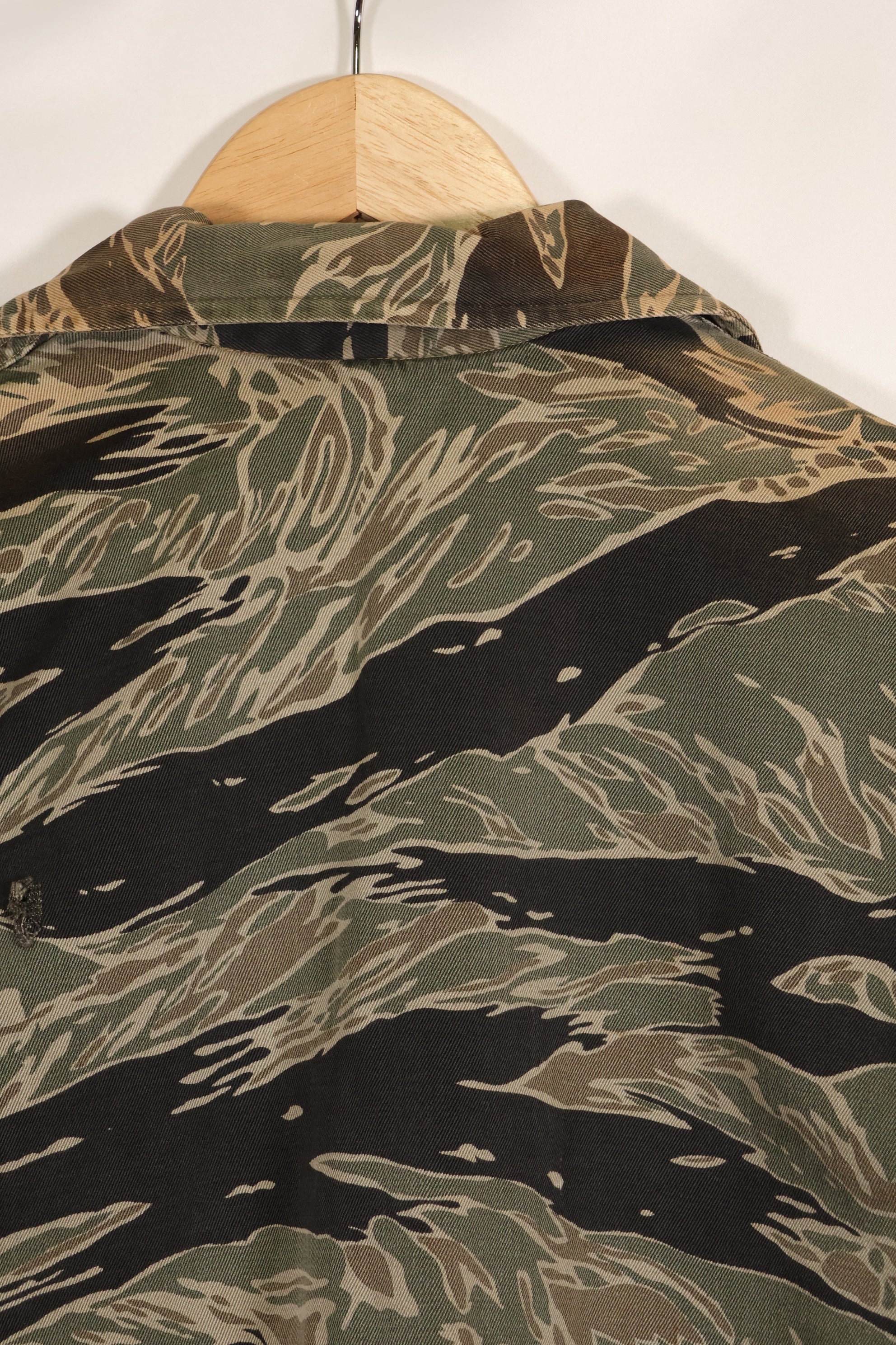 Real Silver Tiger Stripe Asian Cut A-L size shirt Used in good condition