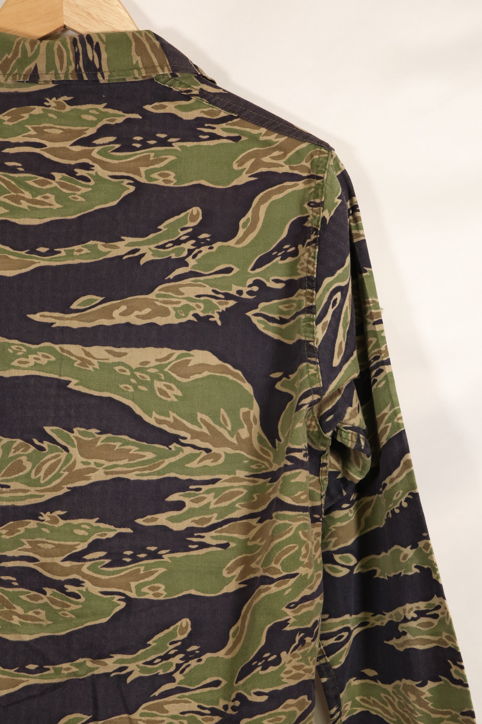 Real Late War Pattern US-Size Tiger Stripe Shirt with 173rd Airborne Brigade Patch