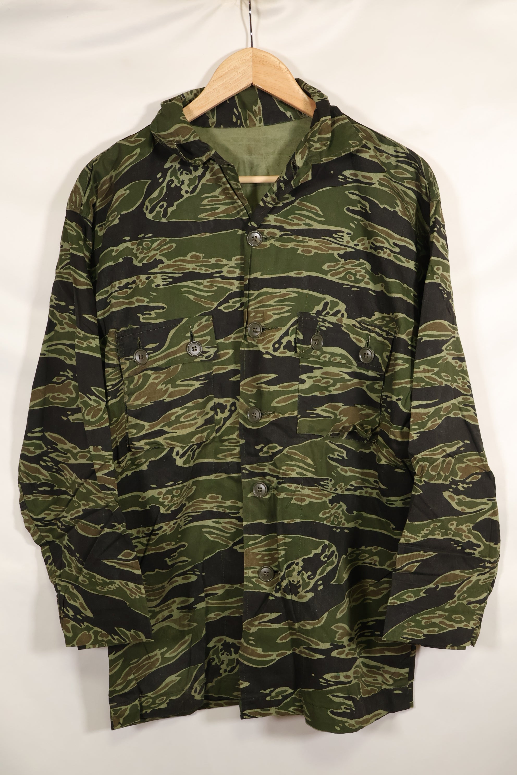 Actual Late War Pattern US Size Tiger Stripe Shirt Dark Color Almost Unused