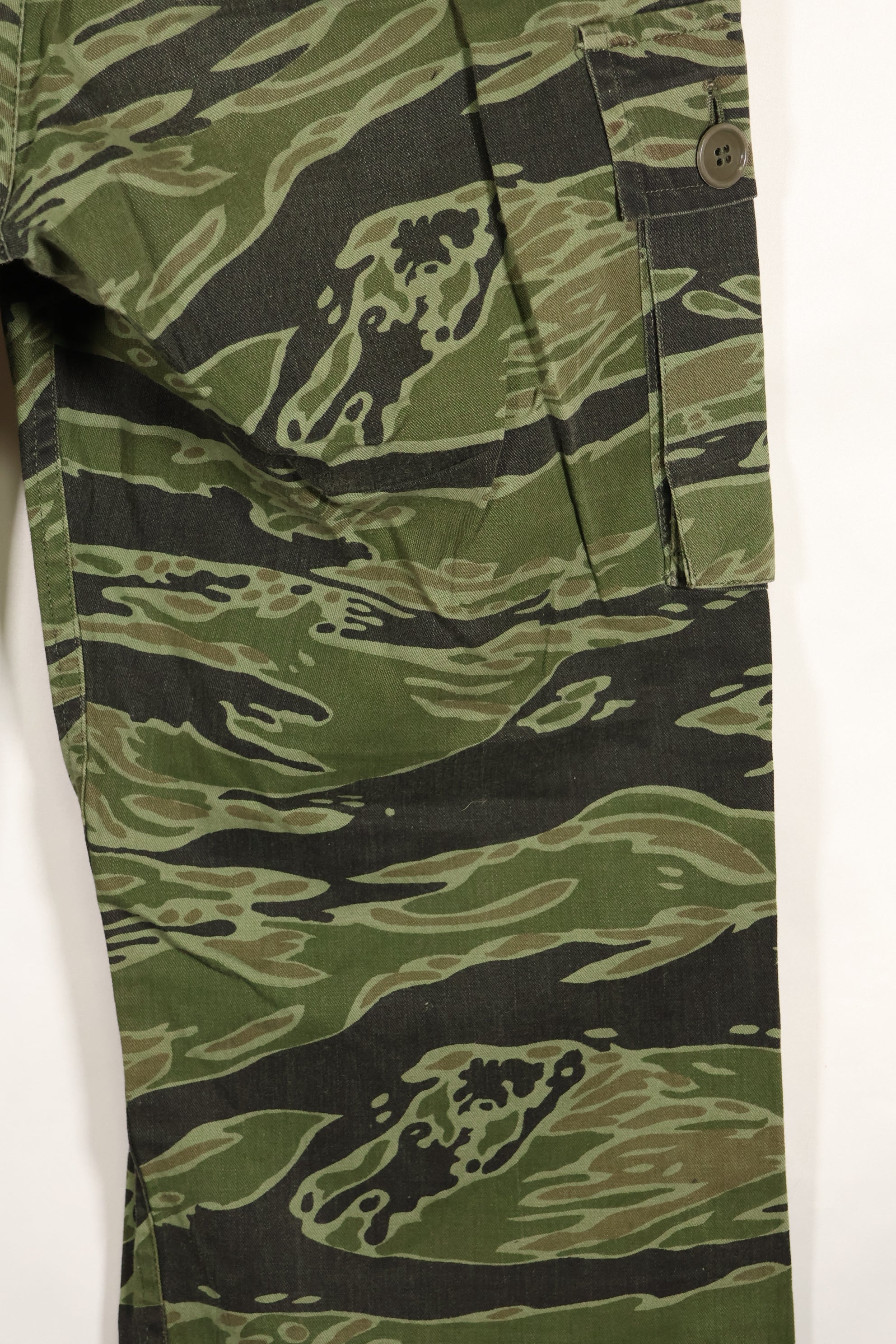 Real Late War Pattern US Size Tiger Stripe Shirt Dark Color Used