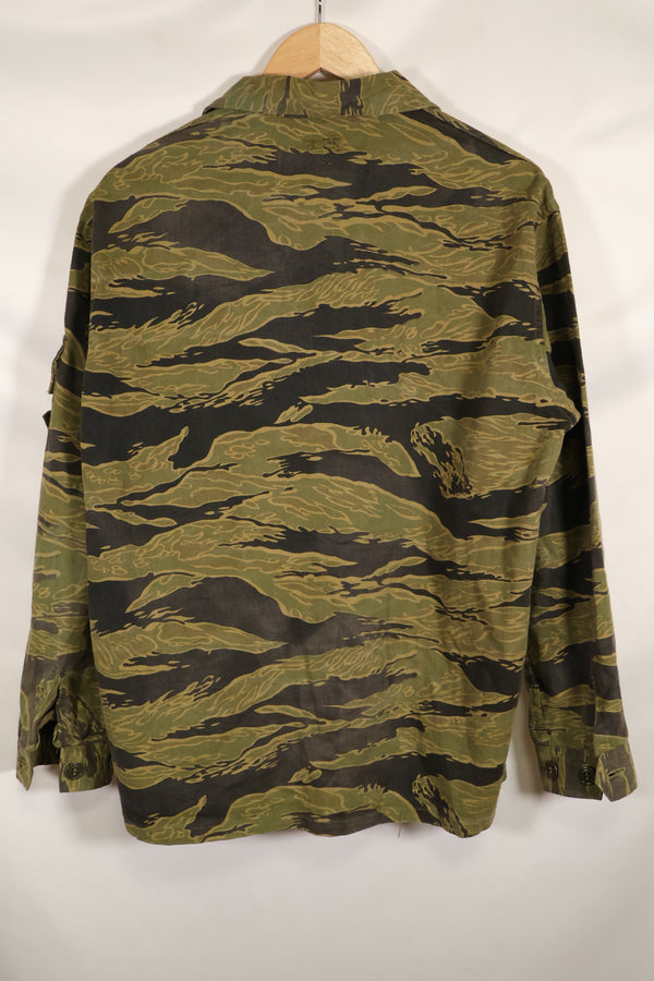 Repro US-M gold tiger stripe US cut shirt made by Osaka MASH, used, faded.