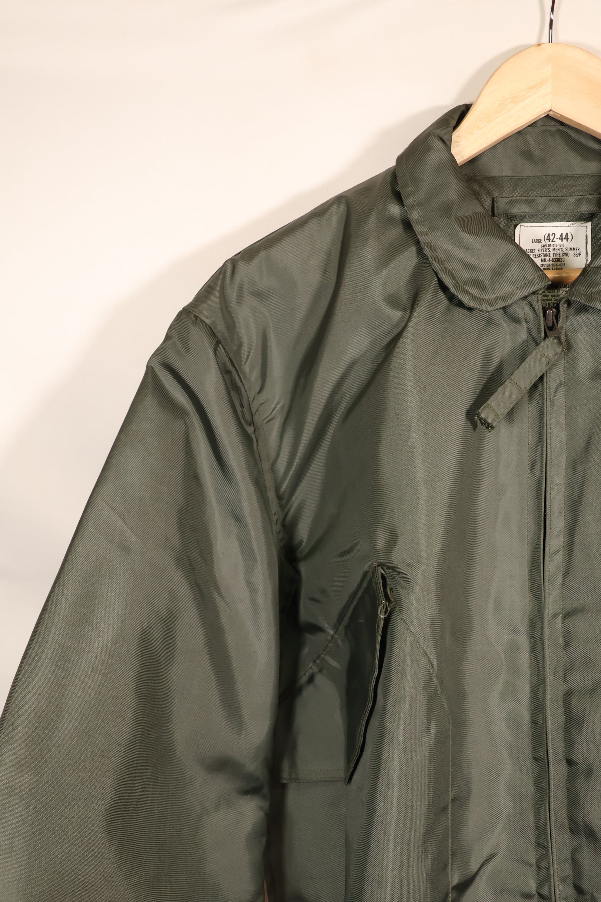 1995 Contract, LARGE (42-44), U.S. Military, CWU-36P, Flight Jacket, Light Zone, Used