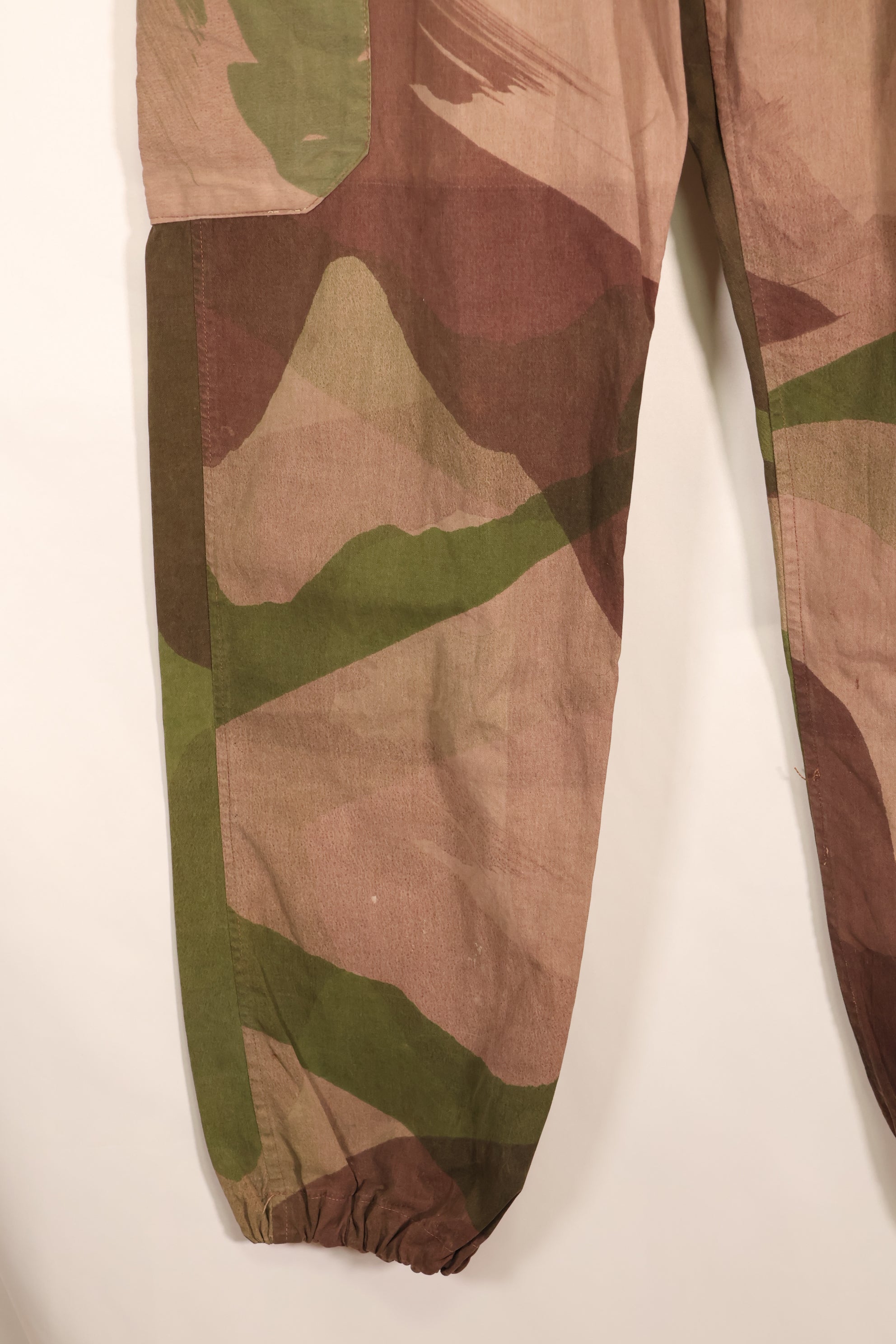 Late 1940s–Early 1950s: French Army Airborne Troops (TAP), Indochina War, Officer’s Privately Procured “Windproof” Camouflage Set