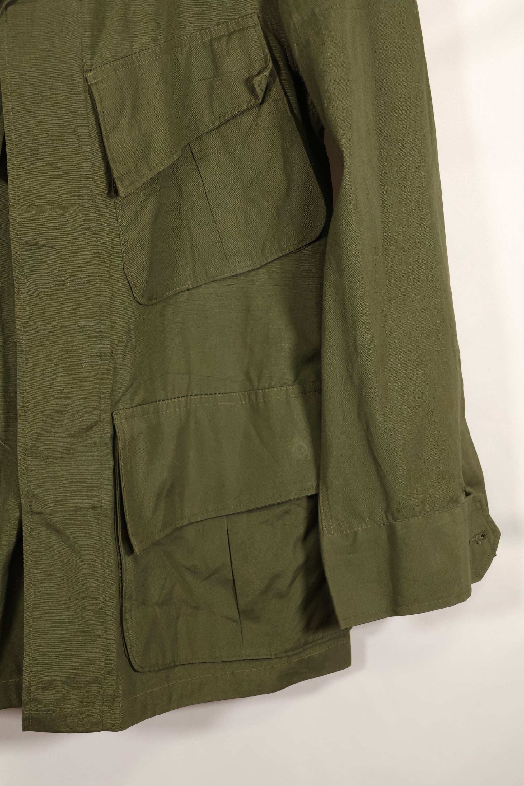 Circa 1965-1966 2nd Model Jungle Fatigue Jacket in good condition, missing size tag.
