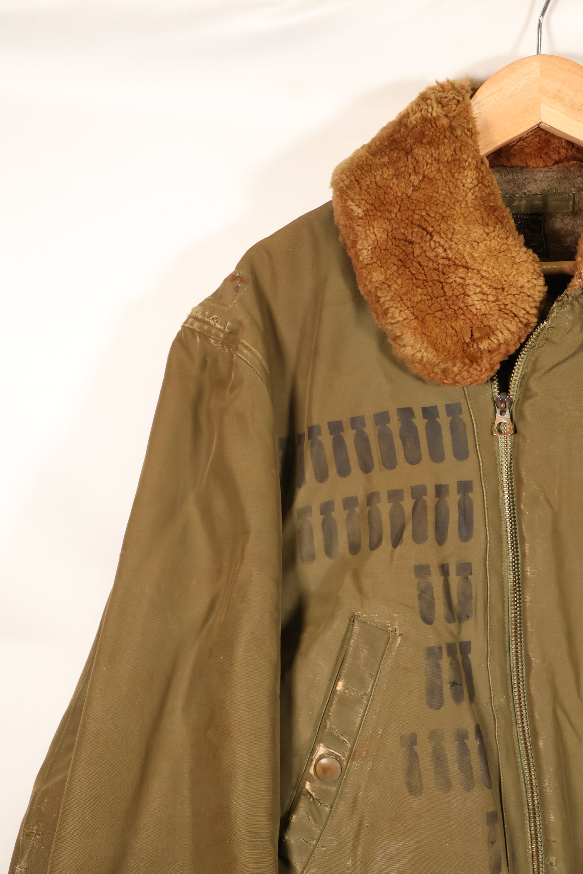 1940s, Size 42, WWII, U.S. Army Air Forces, B-15 Flight Jacket, Calendar-finished fabric, Used
