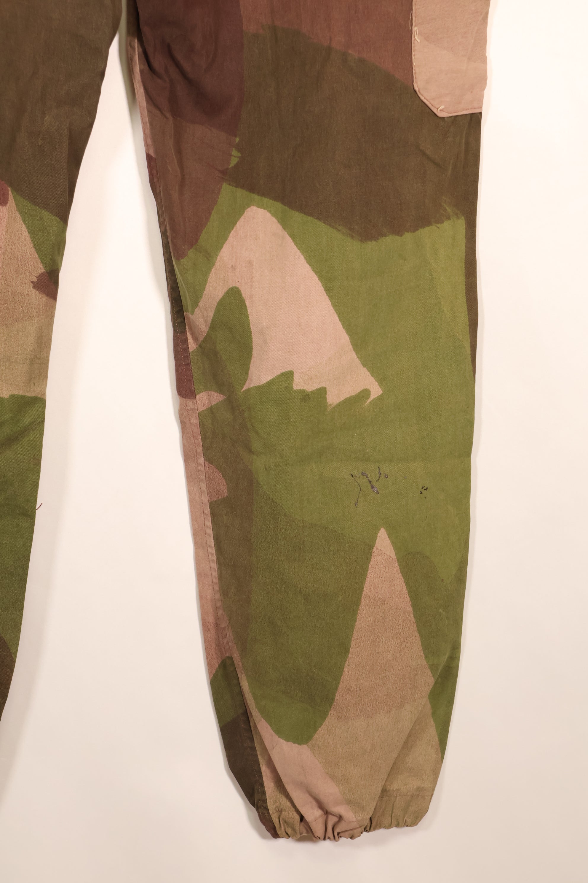 Late 1940s–Early 1950s: French Army Airborne Troops (TAP), Indochina War, Officer’s Privately Procured “Windproof” Camouflage Set