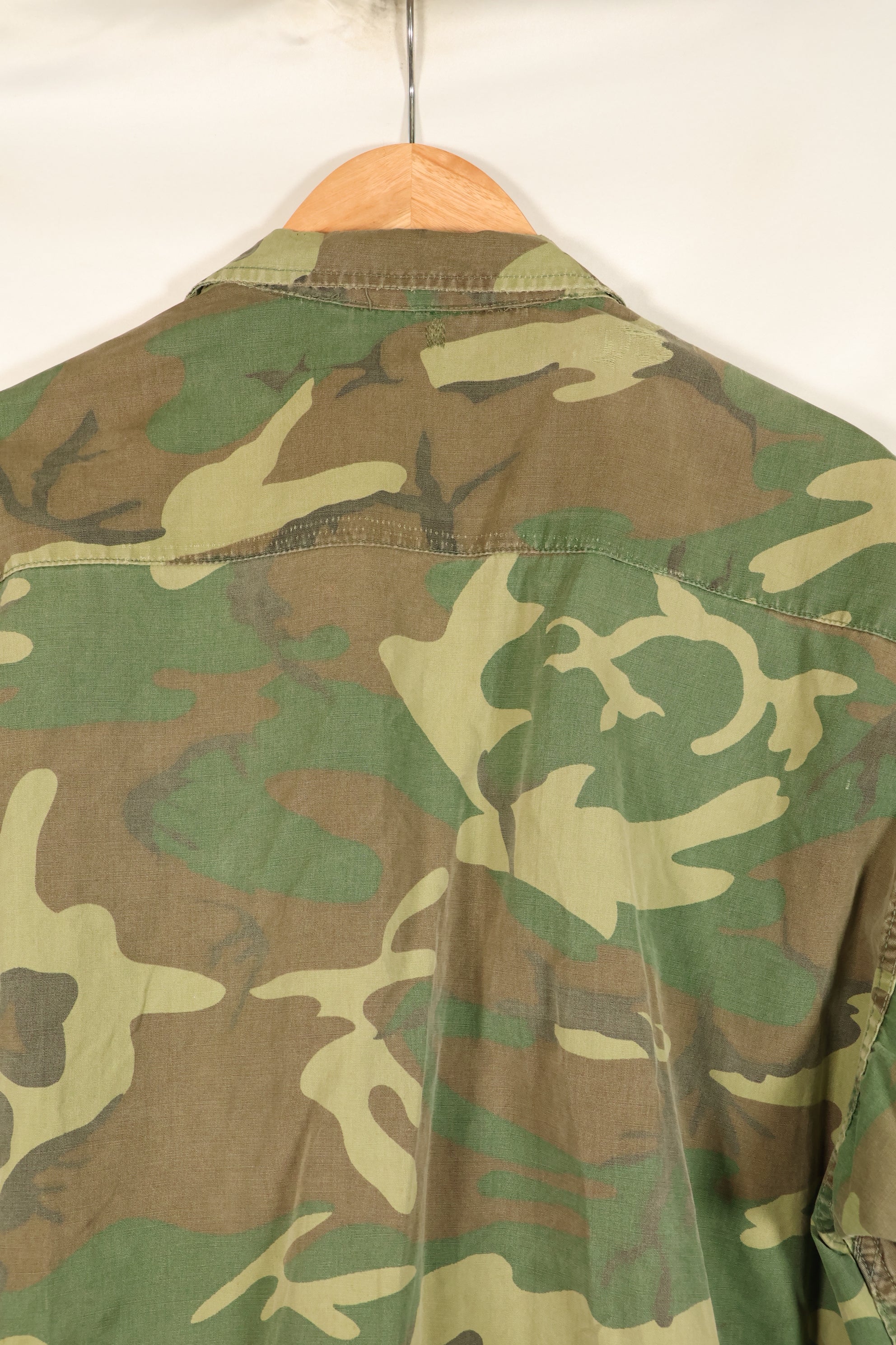 Estimated 1966–67 | Estimated M-R | No label | ERDL camouflage | Early print | Short-sleeve custom fatigue jacket | Used