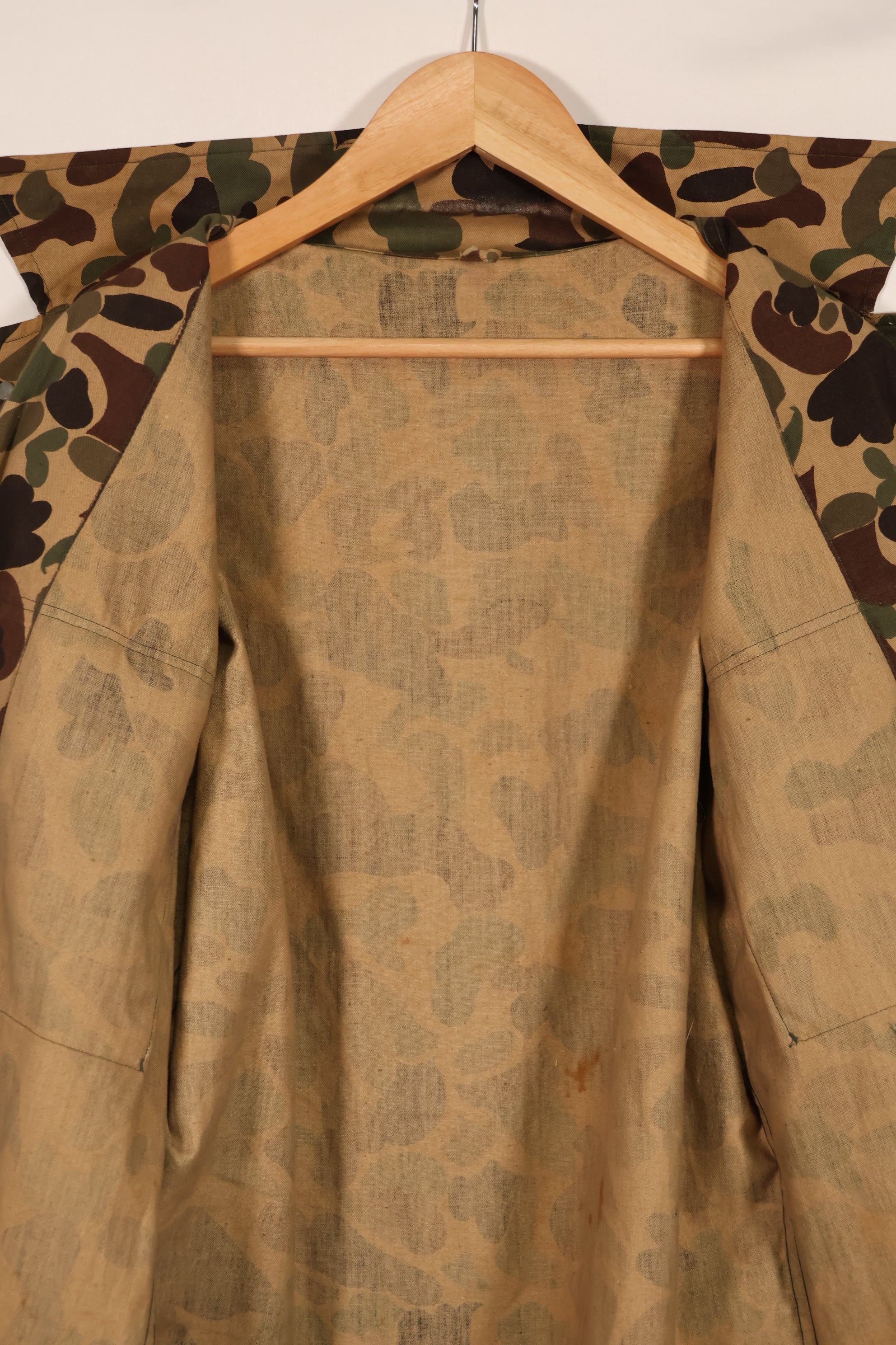 Real CIDG Beogum camouflage with 13 star button Duck hunter camouflage, used.