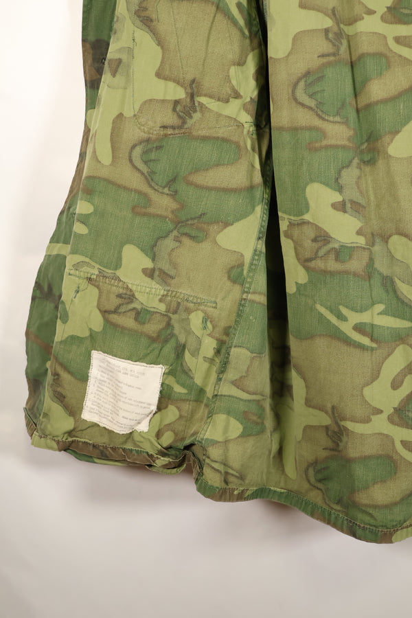 Estimated circa 1966–67; Estimated S-R; Early print; ERDL leaf camouflage; No rip; Fatigue jacket; Short sleeves; Used