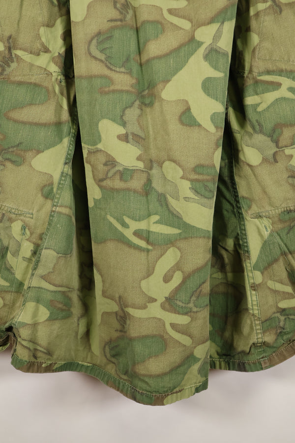 Estimated circa 1966–67; Estimated S-R; Early print; ERDL leaf camouflage; No rip; Fatigue jacket; Short sleeves; Used
