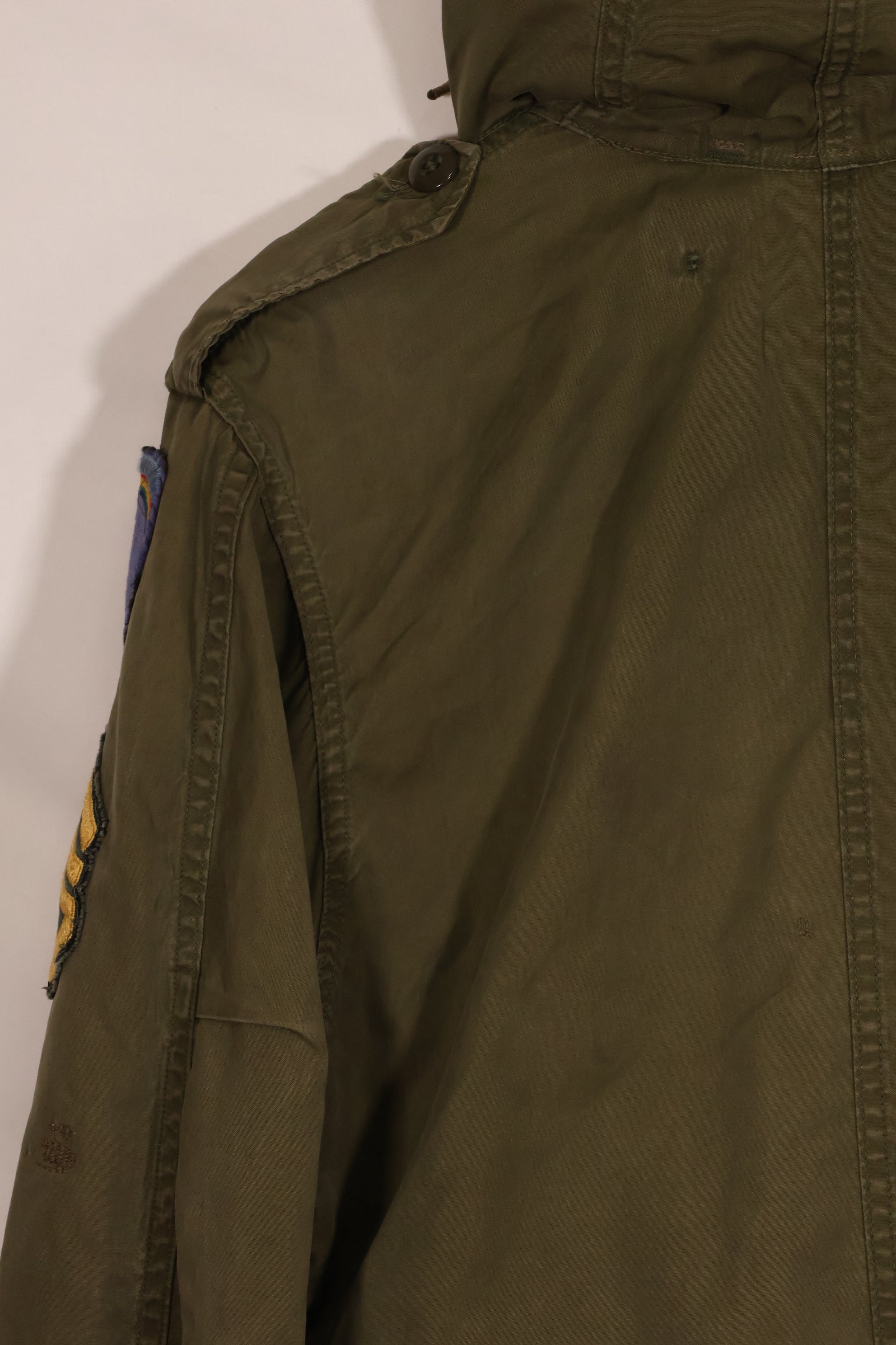 1950's U.S. Soldiers stationed in Europe X-SMALL M51 Field Parka, shell only, with patch, used.