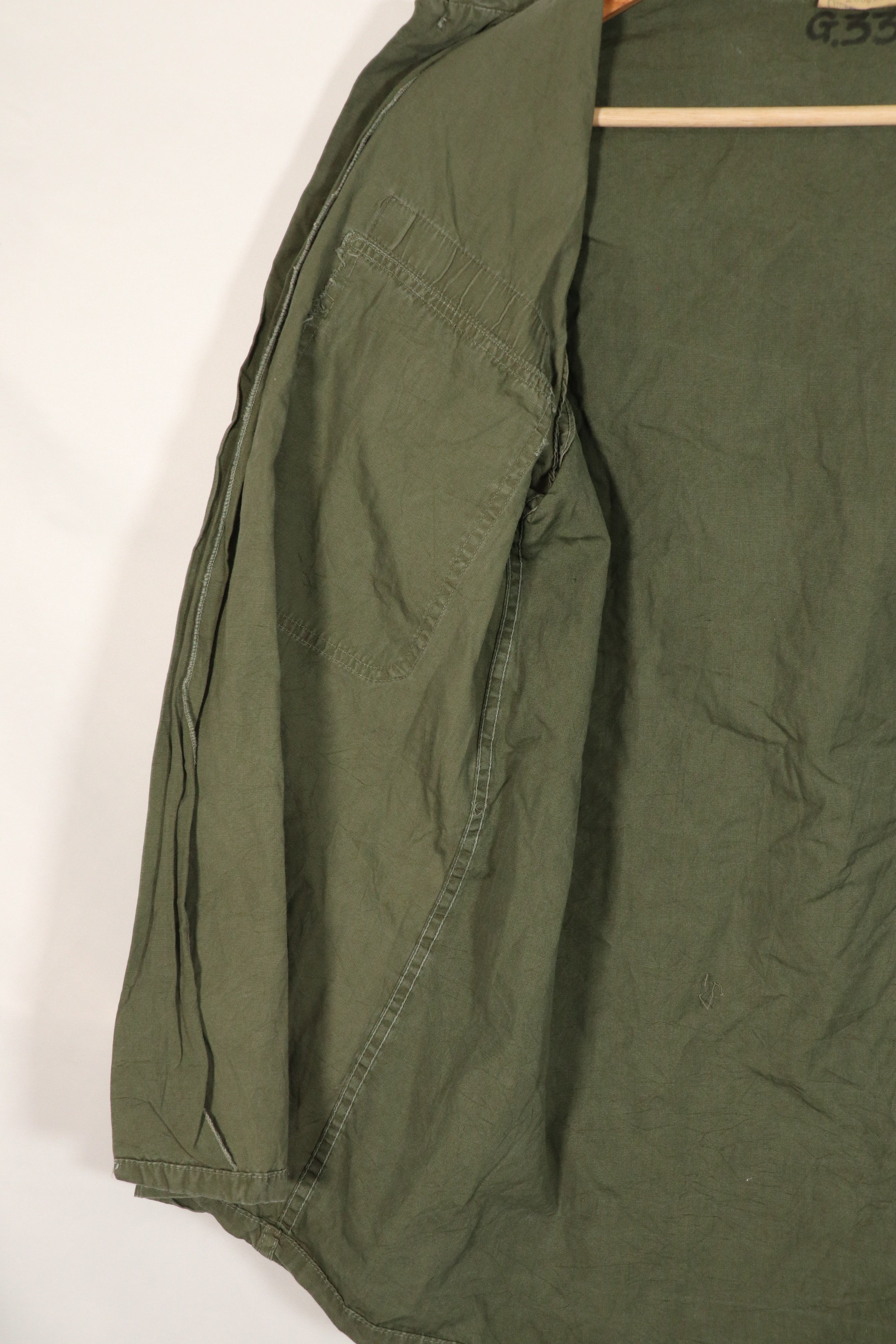 Real U.S. Army OG-107 PX utility shirt made by Poplin, used, patch retrofitted.