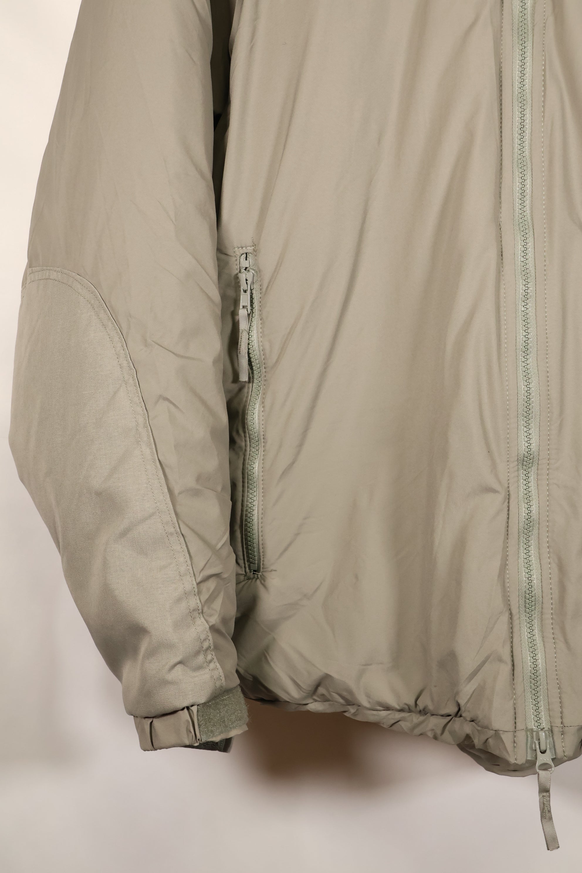 2019年契約　M-R　アメリカ軍　ECWCS　極寒冷地用　GENERATION III　LEVEL 7　中古品