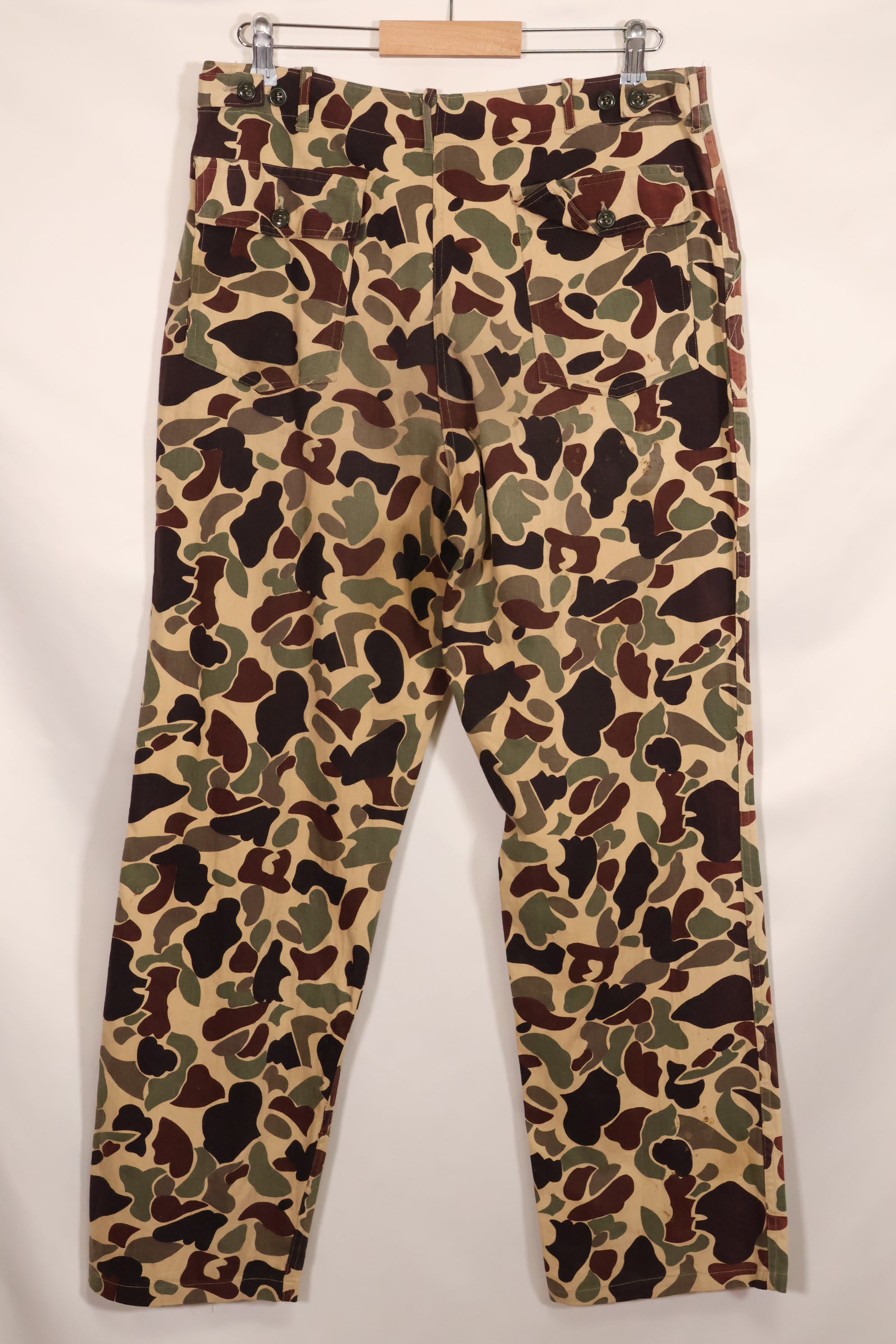 Early to mid 1960s CIDG Beogum camo, utility cut, large size, faded, used.