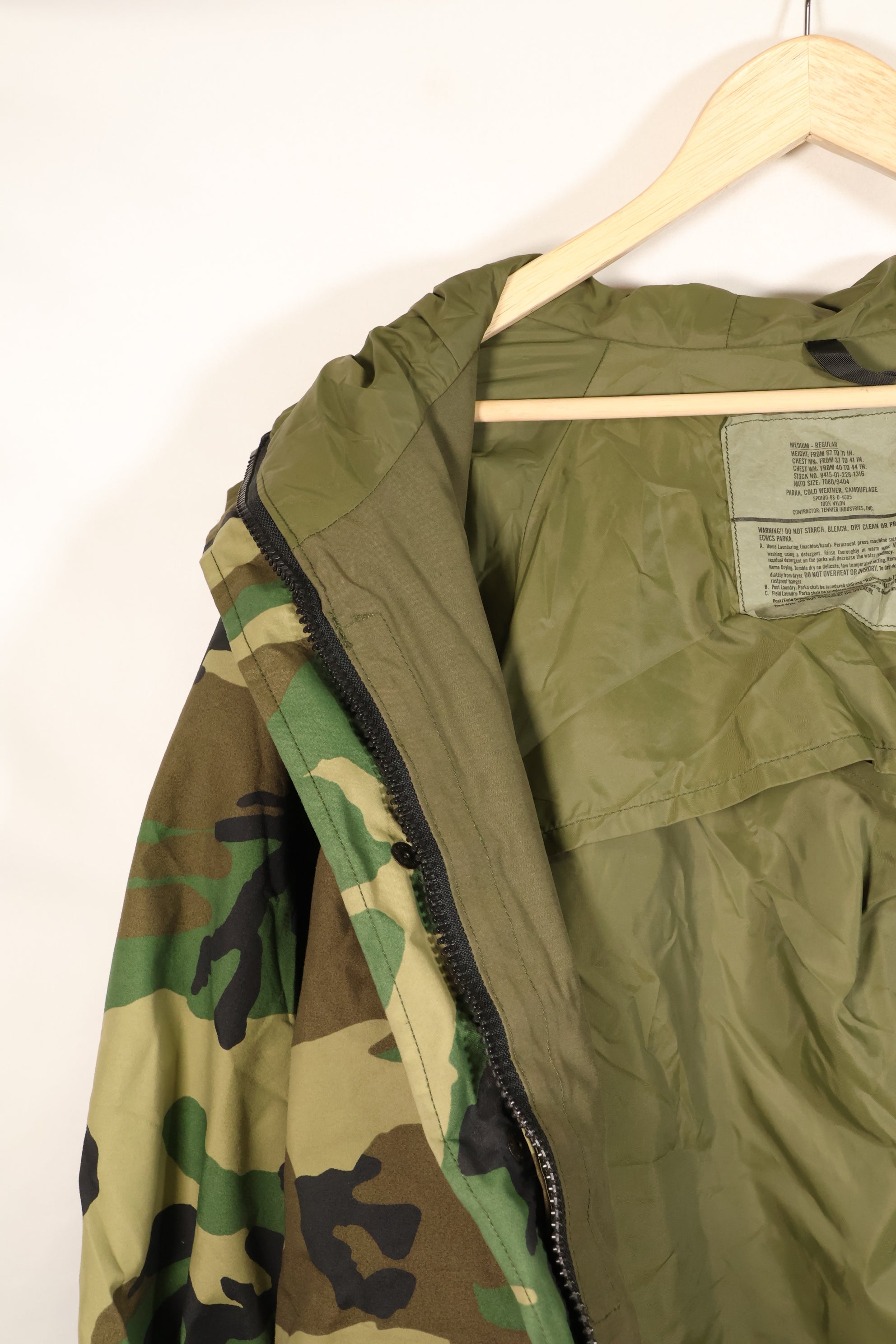 1998 Contract, M-R, U.S. Military, ECWCS Gen 1, Gore-Tex Parka, Used