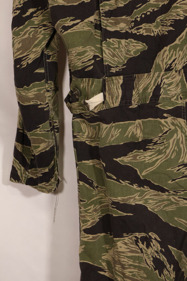 1960s 40L Okinawa Tiger Pattern Tiger Stripe Flight Suit Used