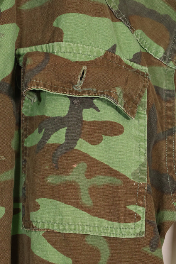 1960s Poplin ARVN leaf camouflage shirt, light fabric, rare, used.
