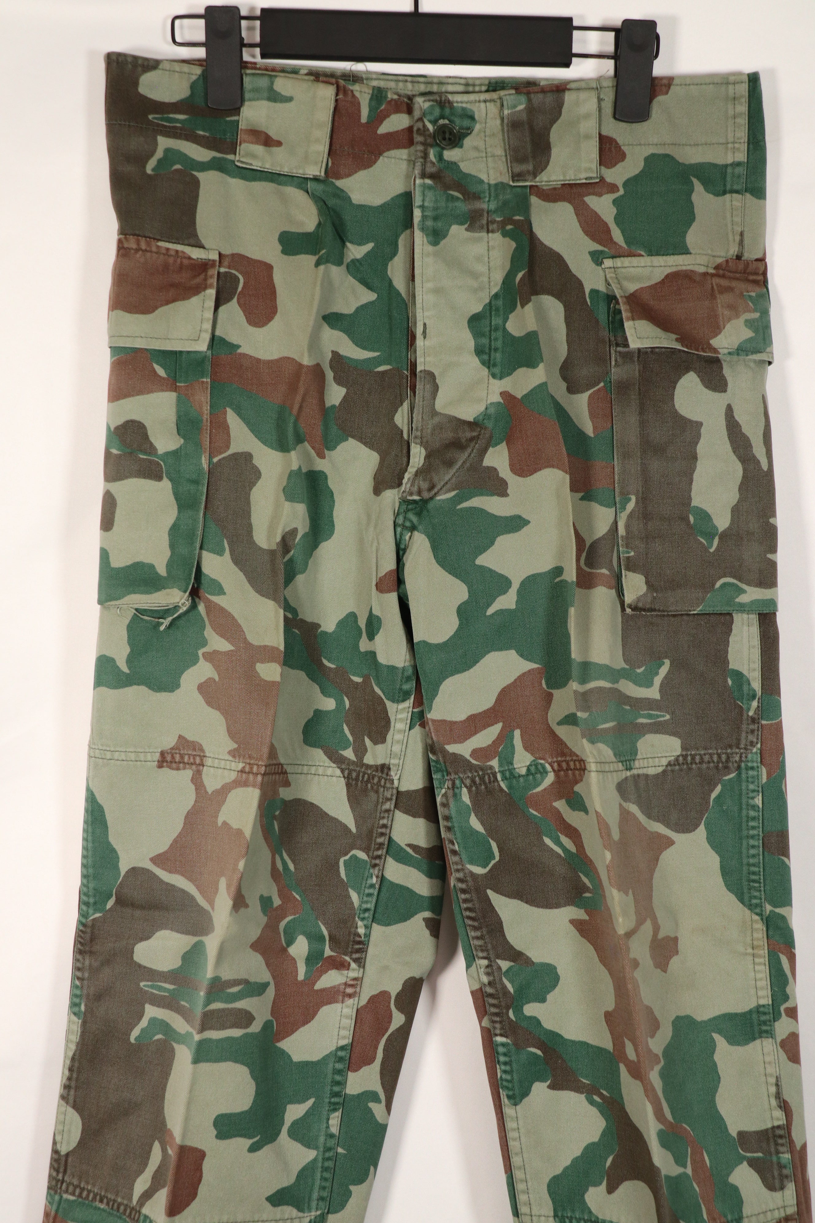 Real Japan Ground Self-Defense Force 1980's Kumazasa camouflage pants, used, scratches.