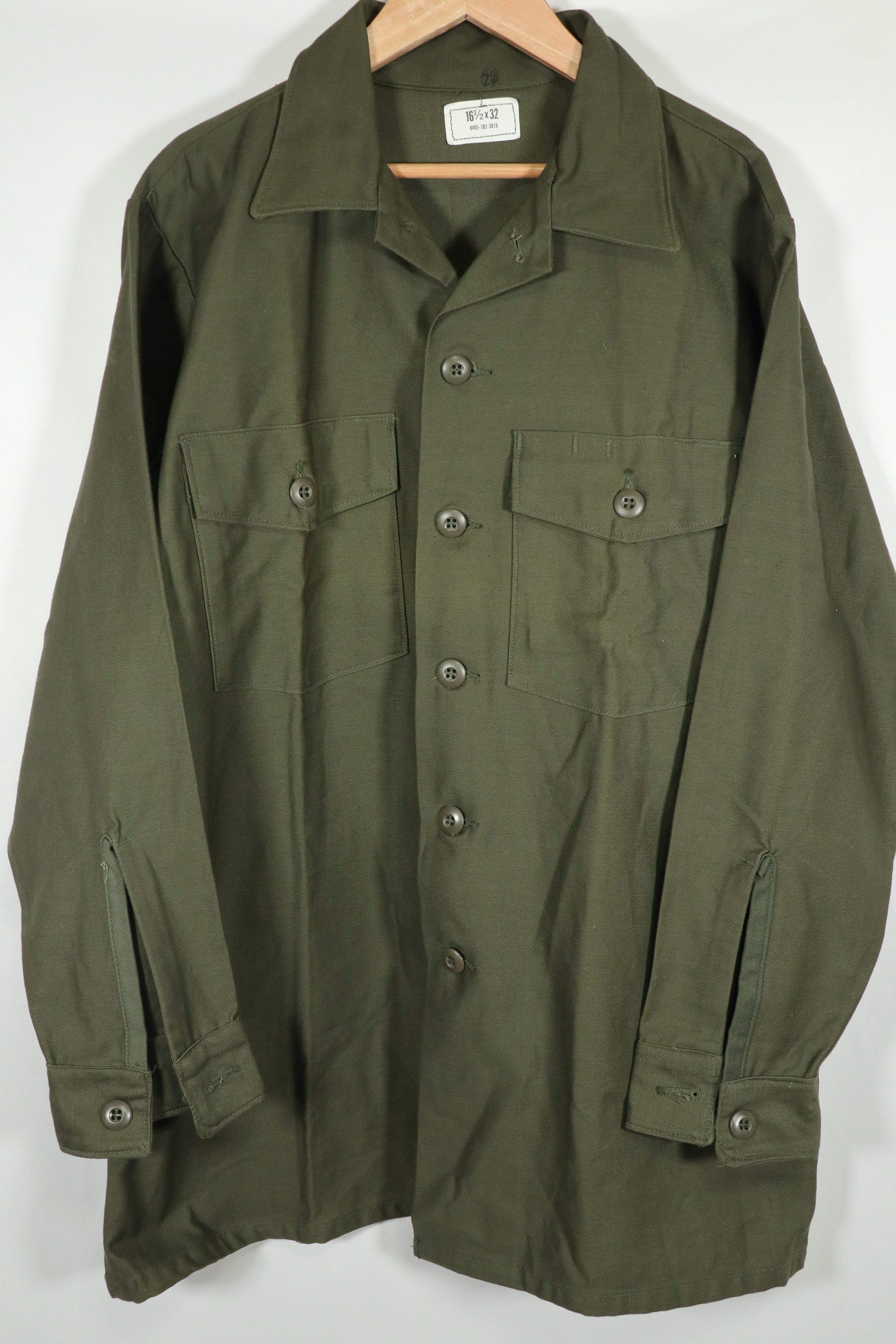 Actual 1974 OG-107 utility shirt, deadstock, 161/2 32, large size.