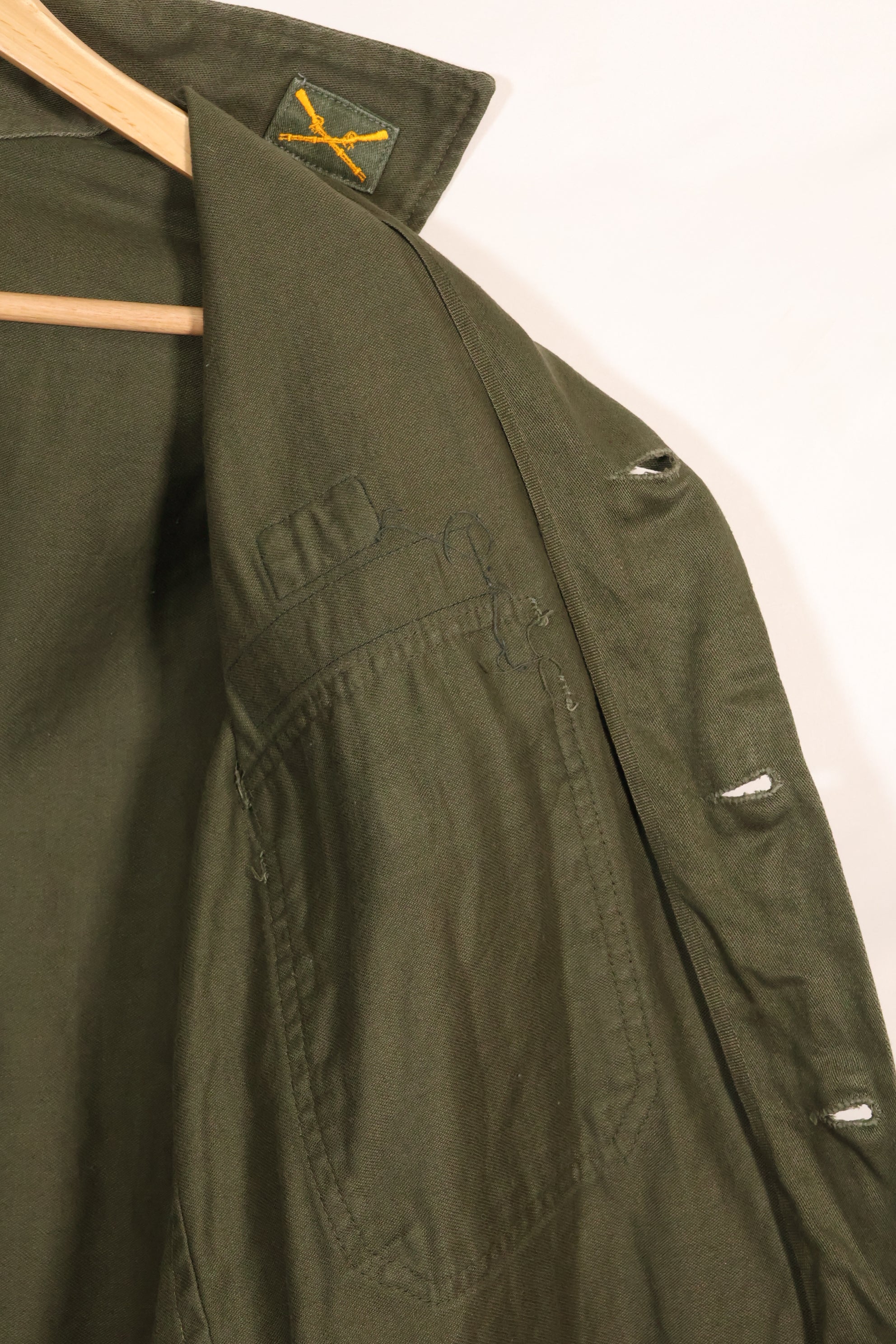 1960s-70s OG-107 utility shirt, Army paratrooper, patch first attached, used.