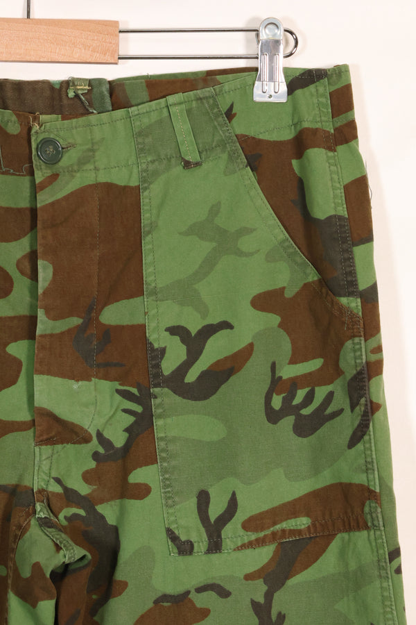 1960's Poplin ARVN leaf camouflage pants, size large, light fabric, rare, used.