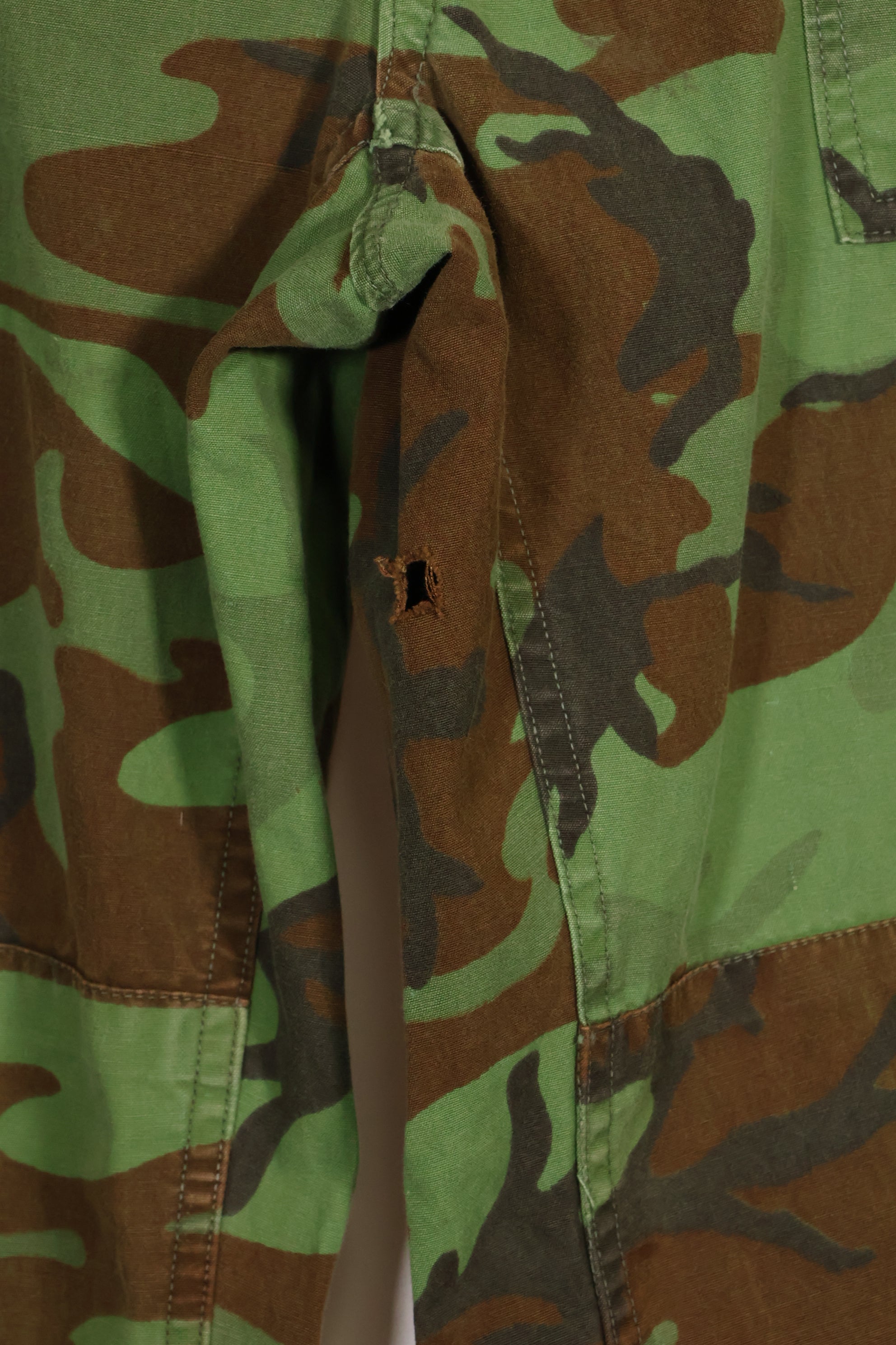 1960's Poplin ARVN leaf camouflage pants, size large, light fabric, rare, used.