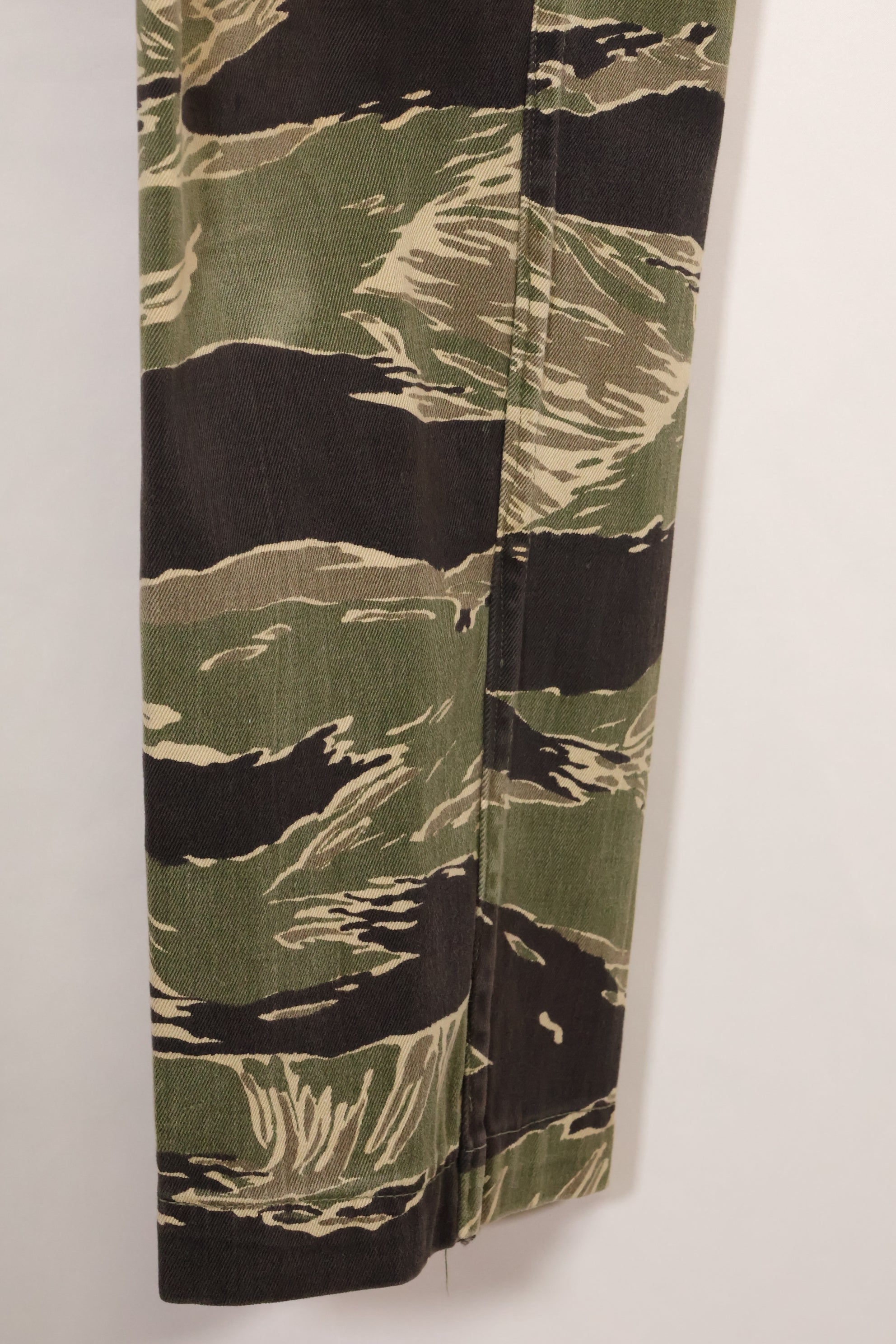 Mid-1960s Okinawa Tiger Pattern US Cut Modified Tiger Stripe Pants Used