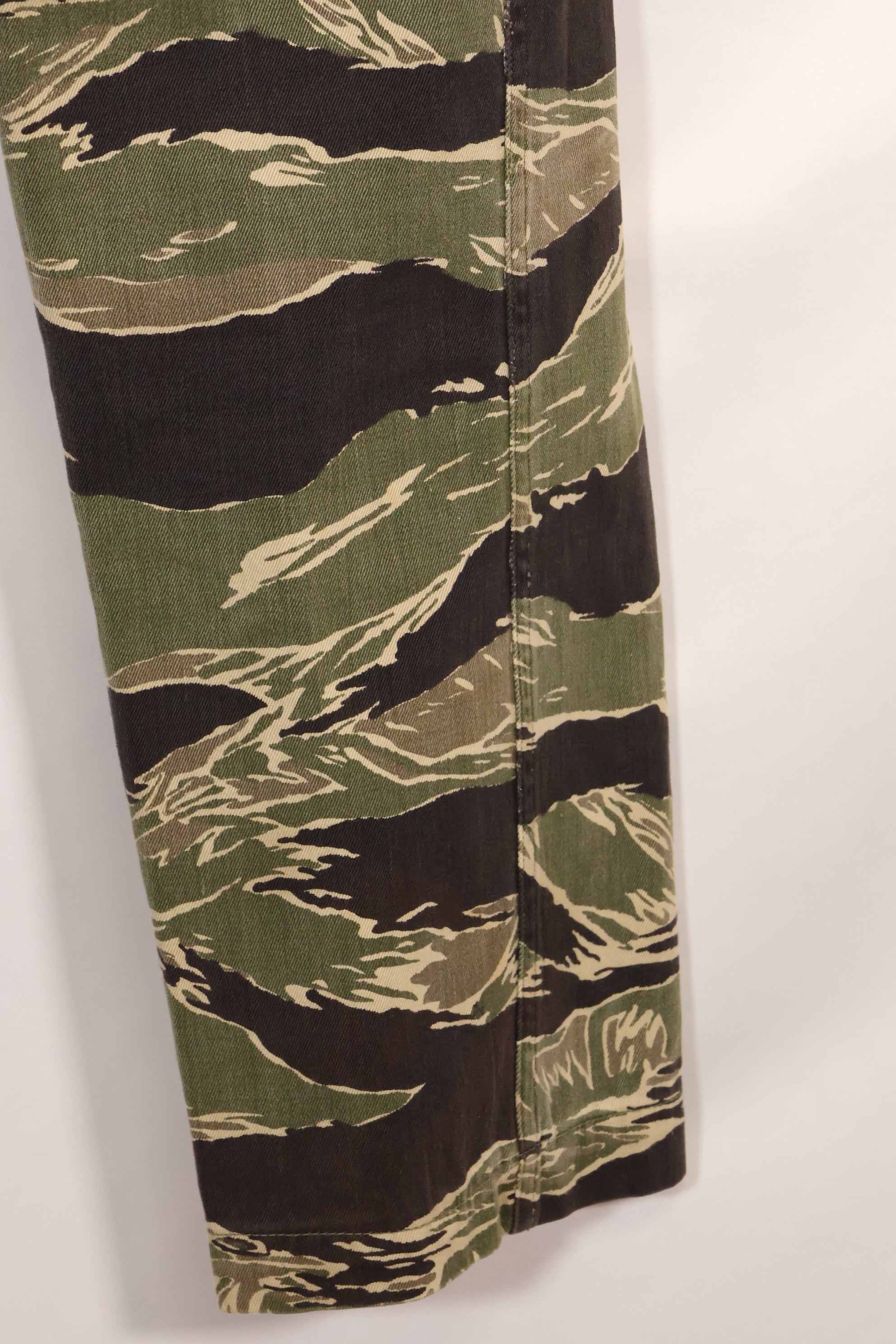 Mid-1960s Okinawa Tiger Pattern US Cut Modified Tiger Stripe Pants Used