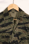 1960s US-M Silver Tiger Tiger Stripe shirt, little worn, good condition, used.